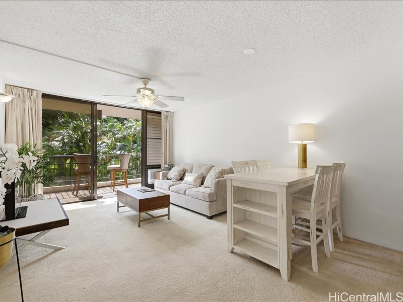 3138 Waialae Avenue 213