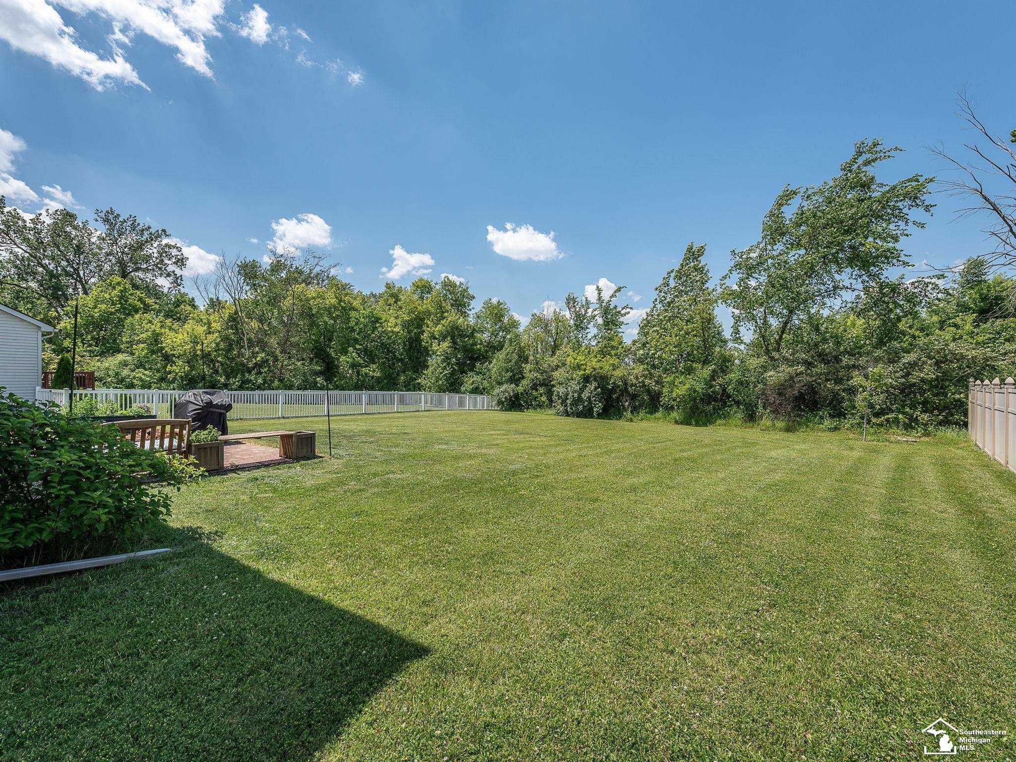 637 Falcon Drive