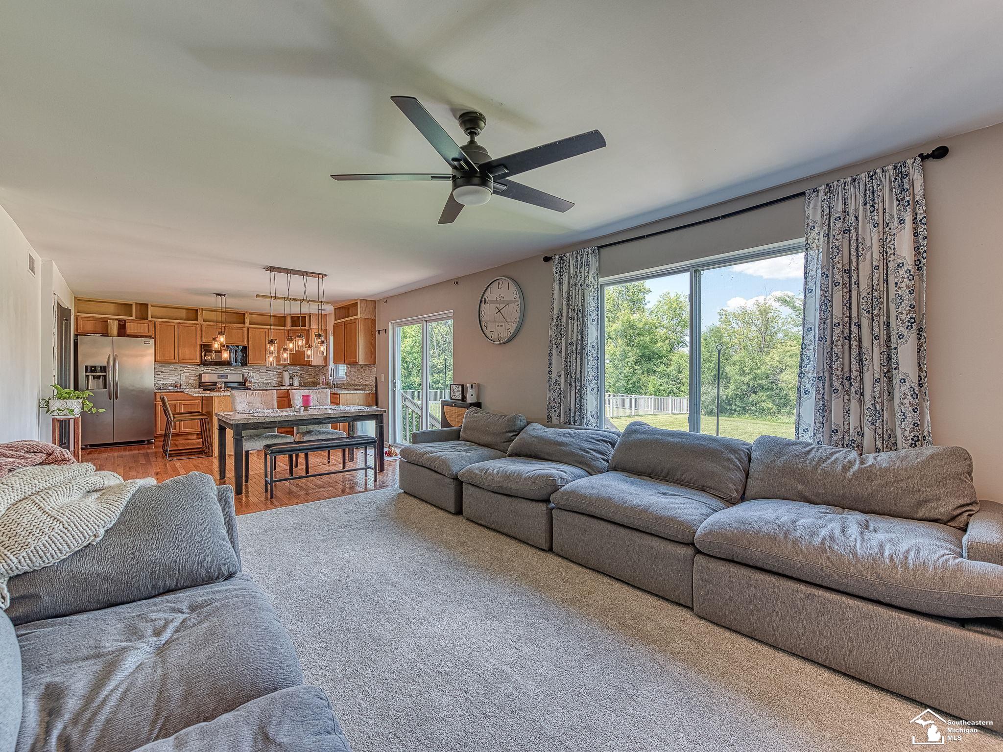 637 Falcon Drive