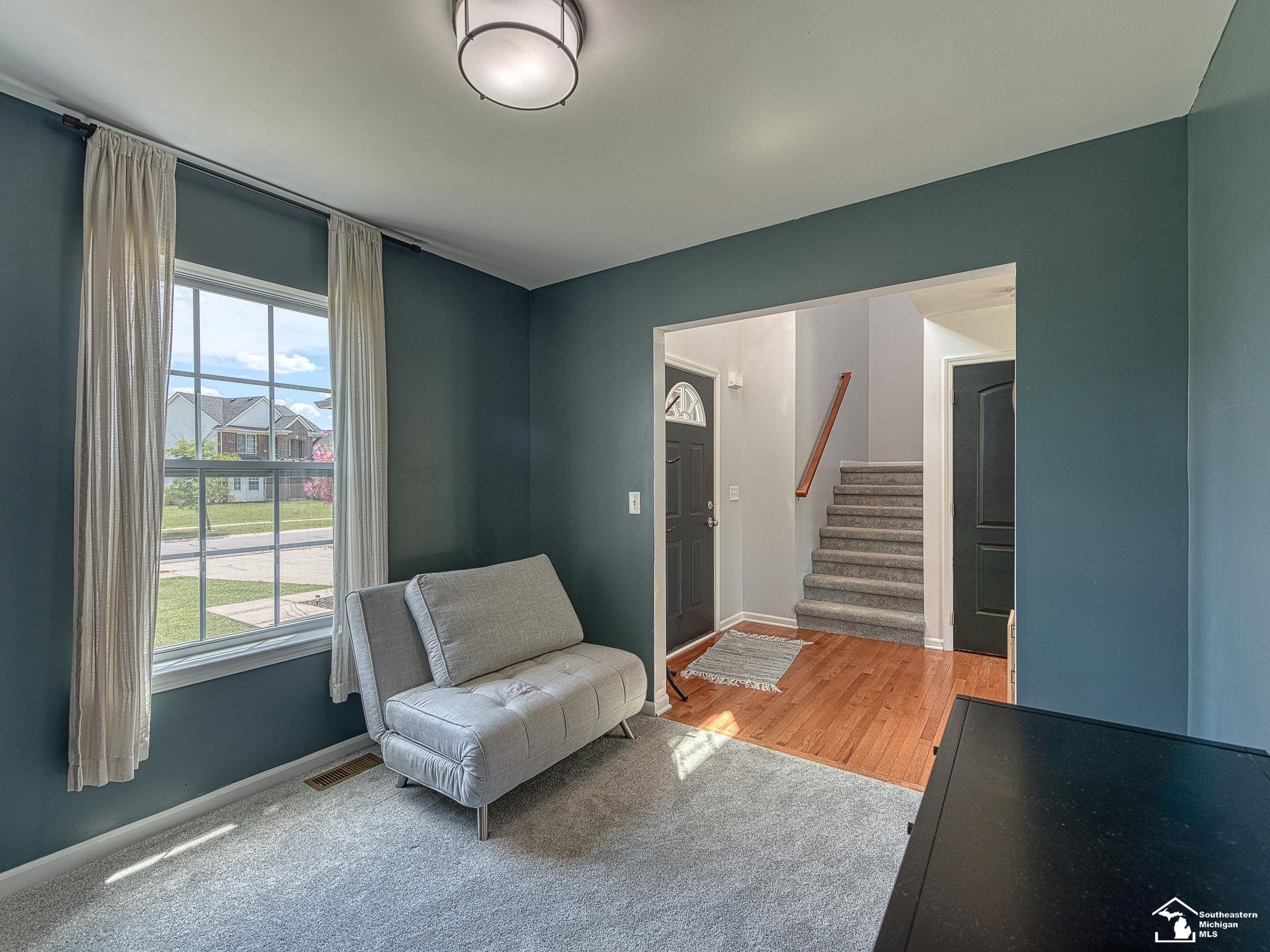 637 Falcon Drive