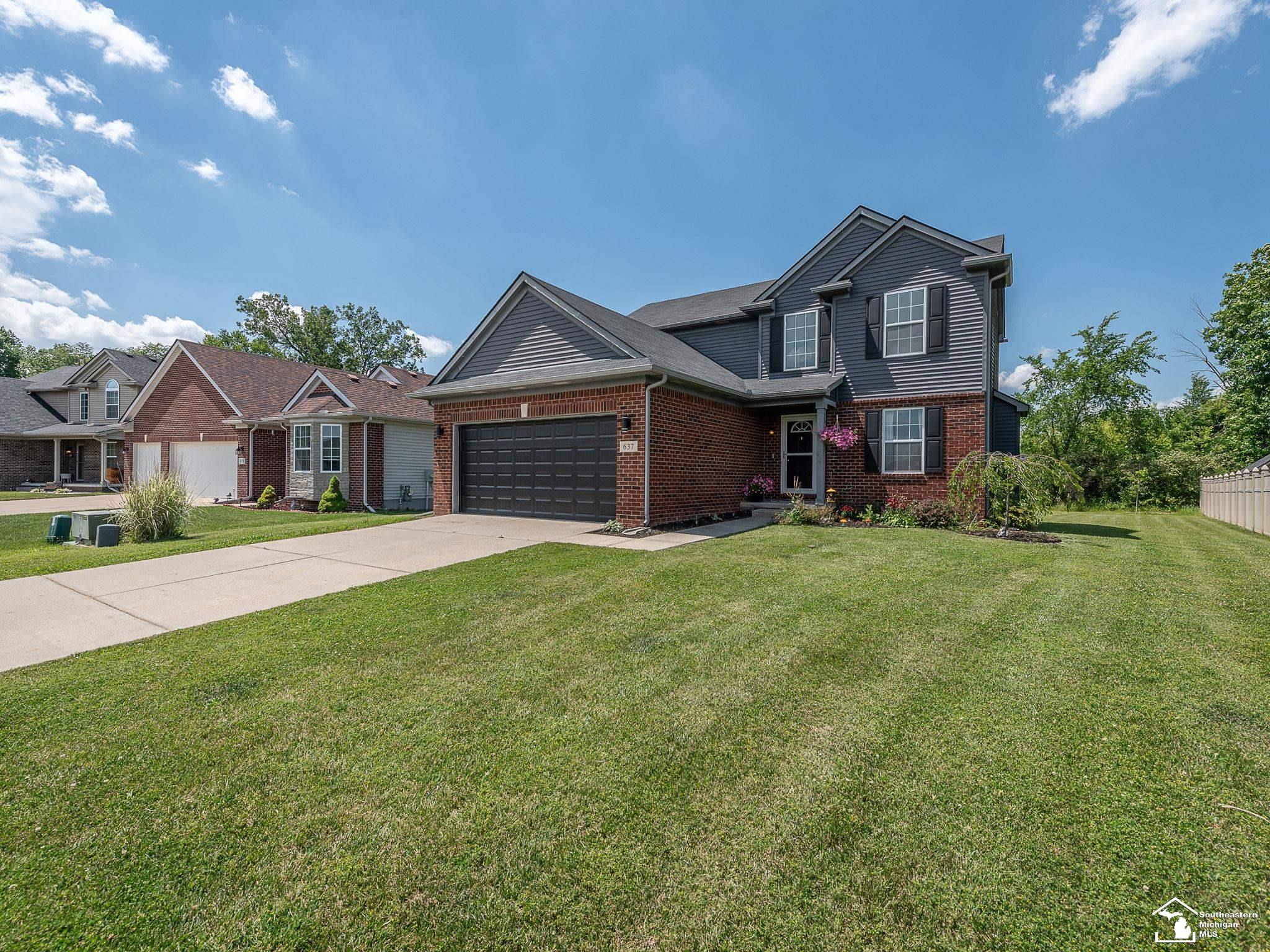 637 Falcon Drive