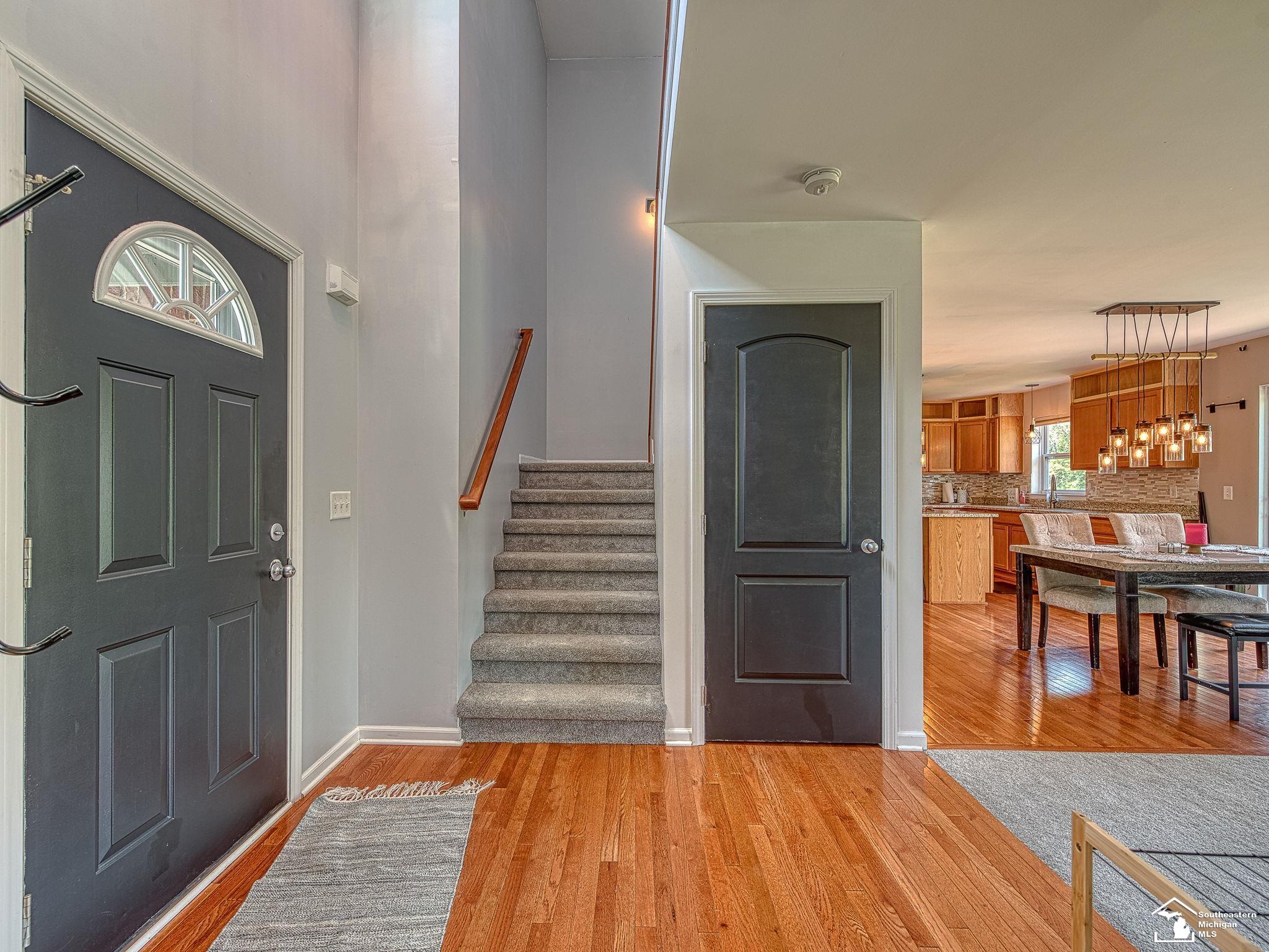 637 Falcon Drive