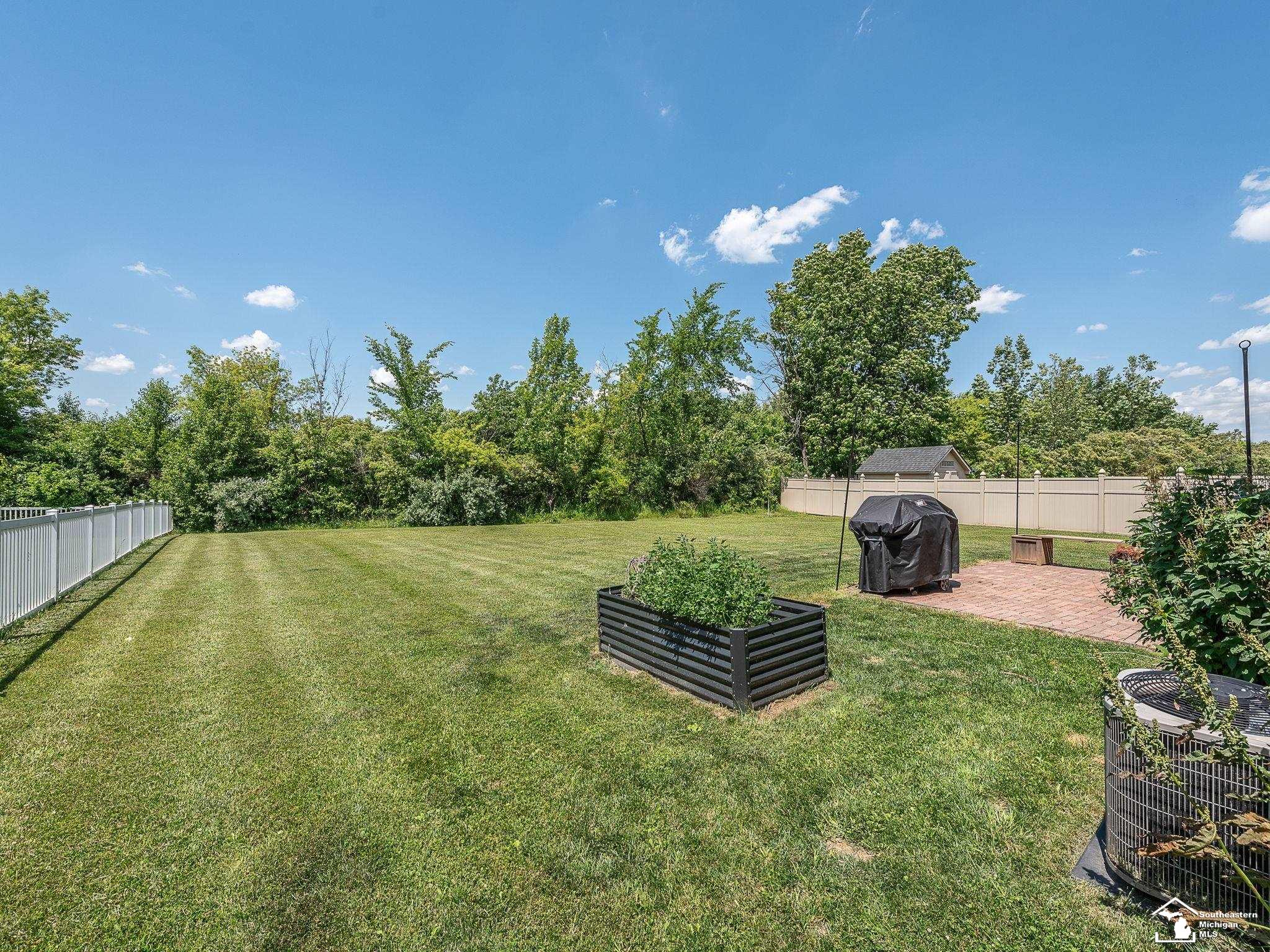 637 Falcon Drive