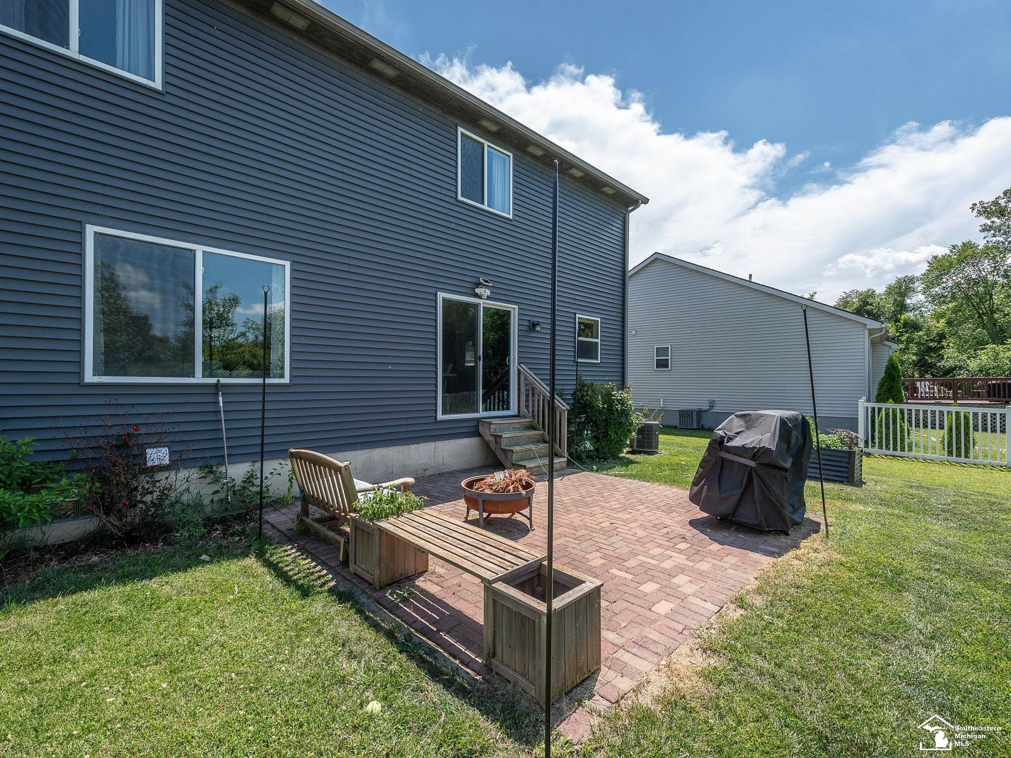 637 Falcon Drive