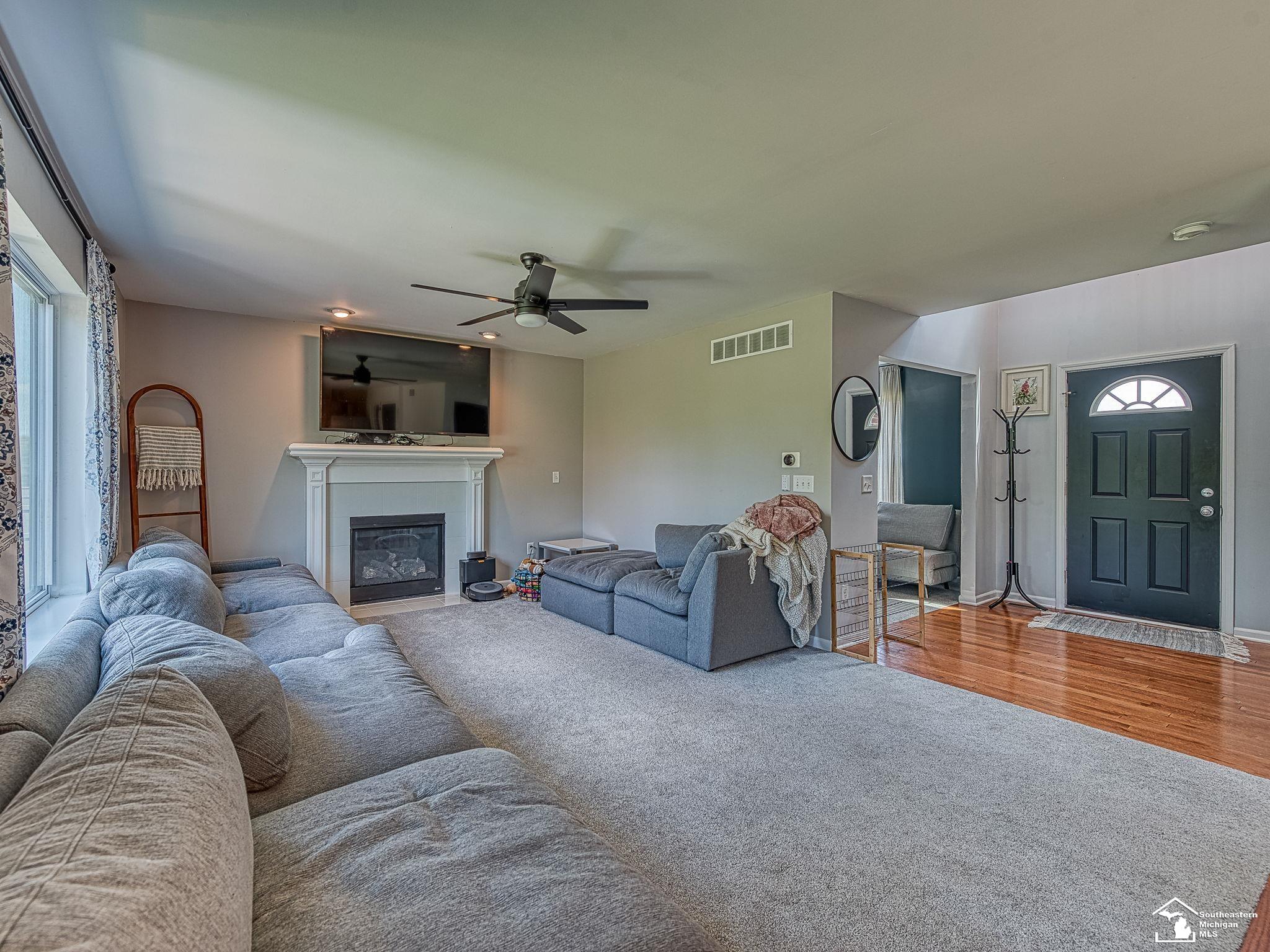 637 Falcon Drive