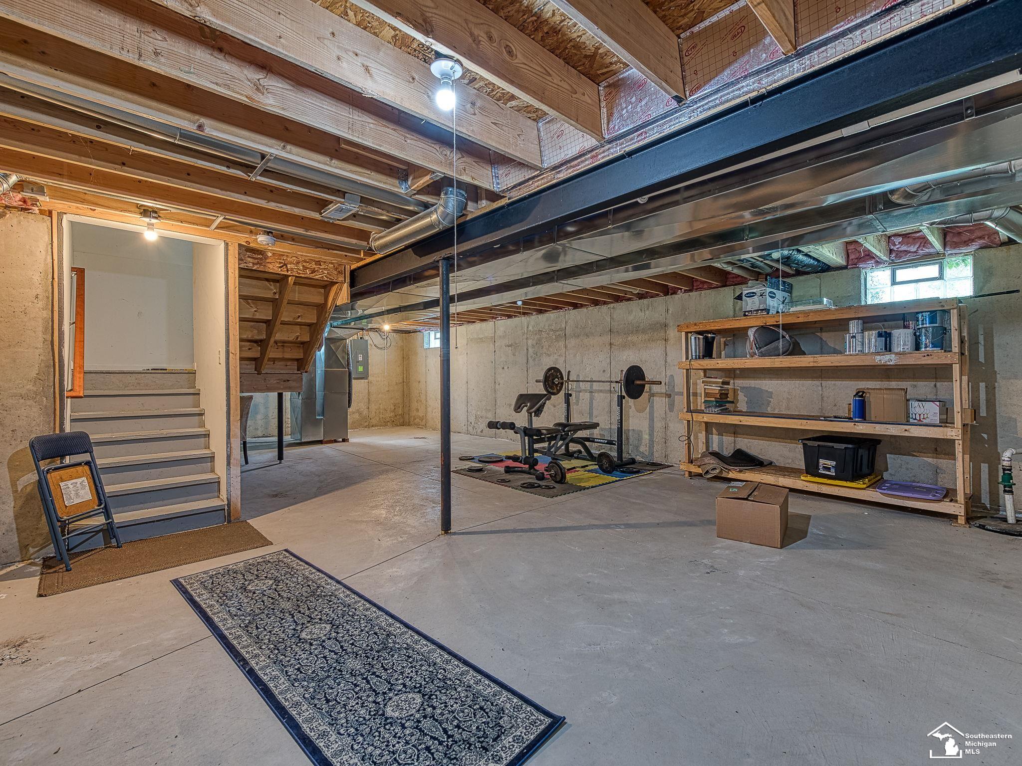 637 Falcon Drive