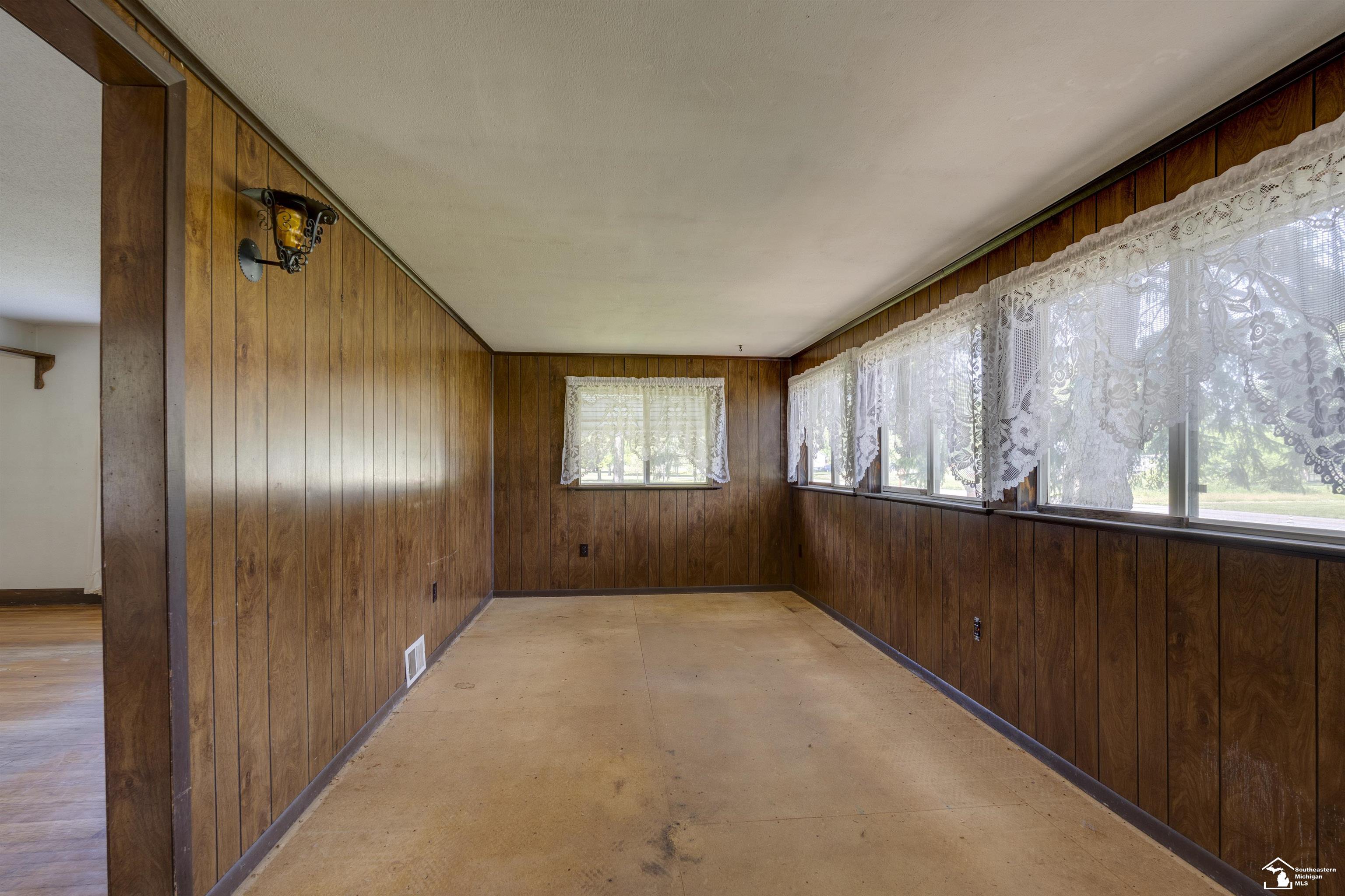 2301 E Rauch Road