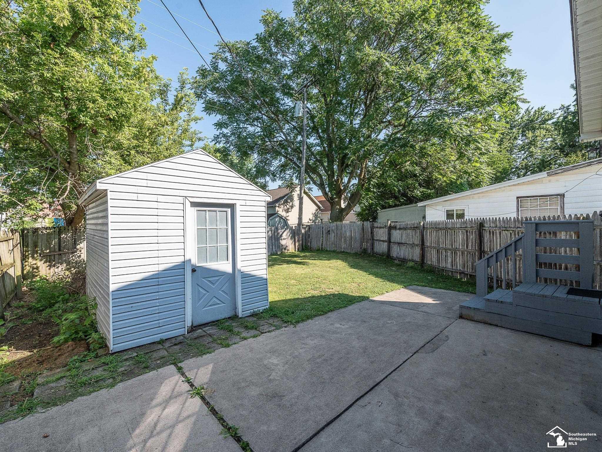 826 Adams Street