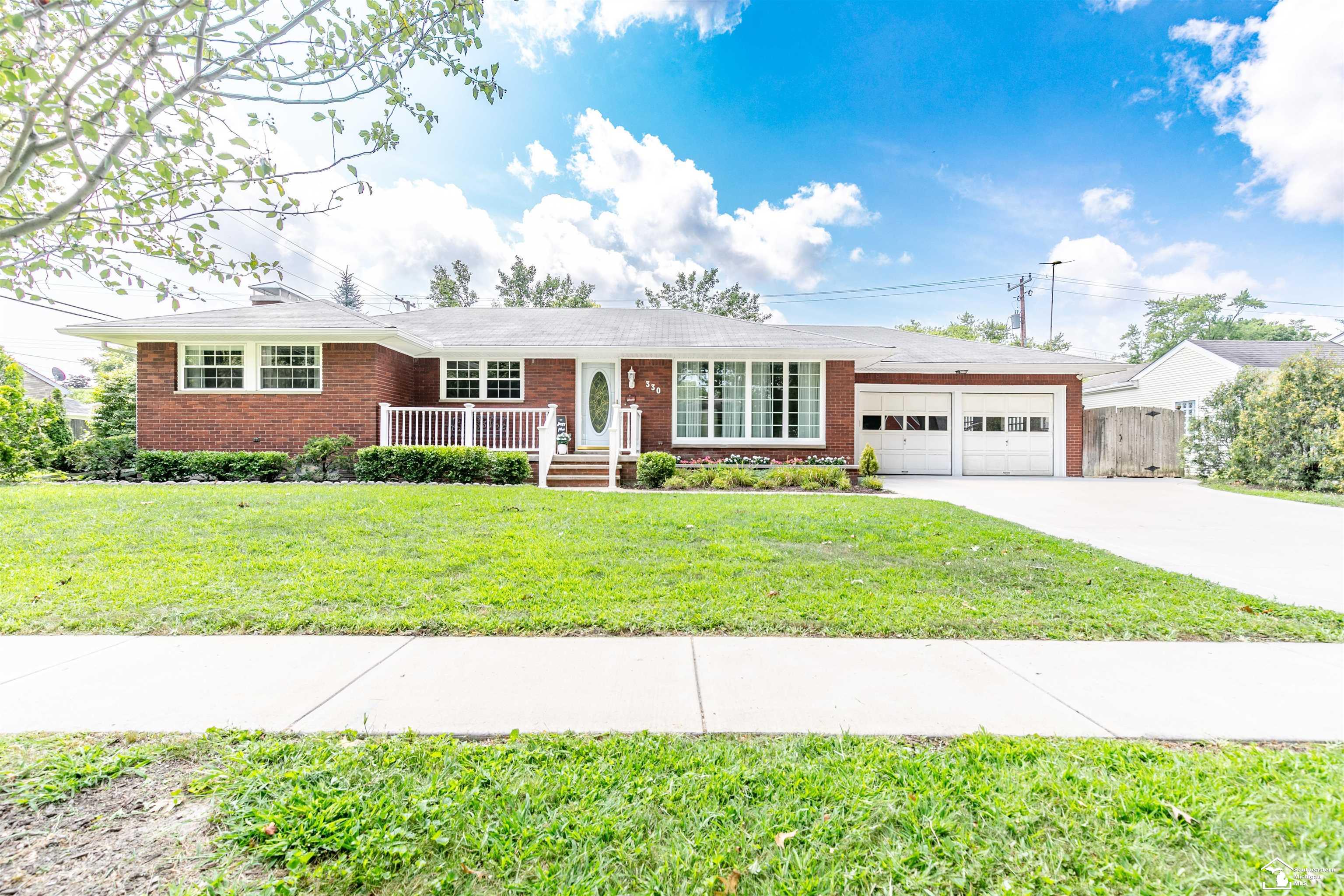330 Oakwood Street