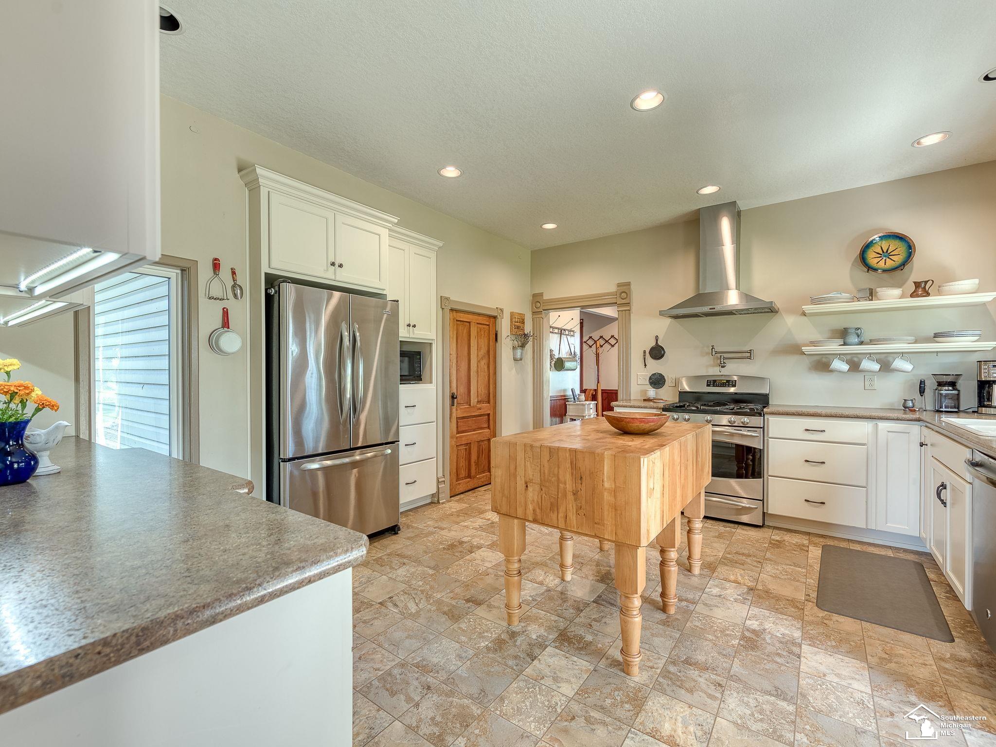 990 Dennison Road