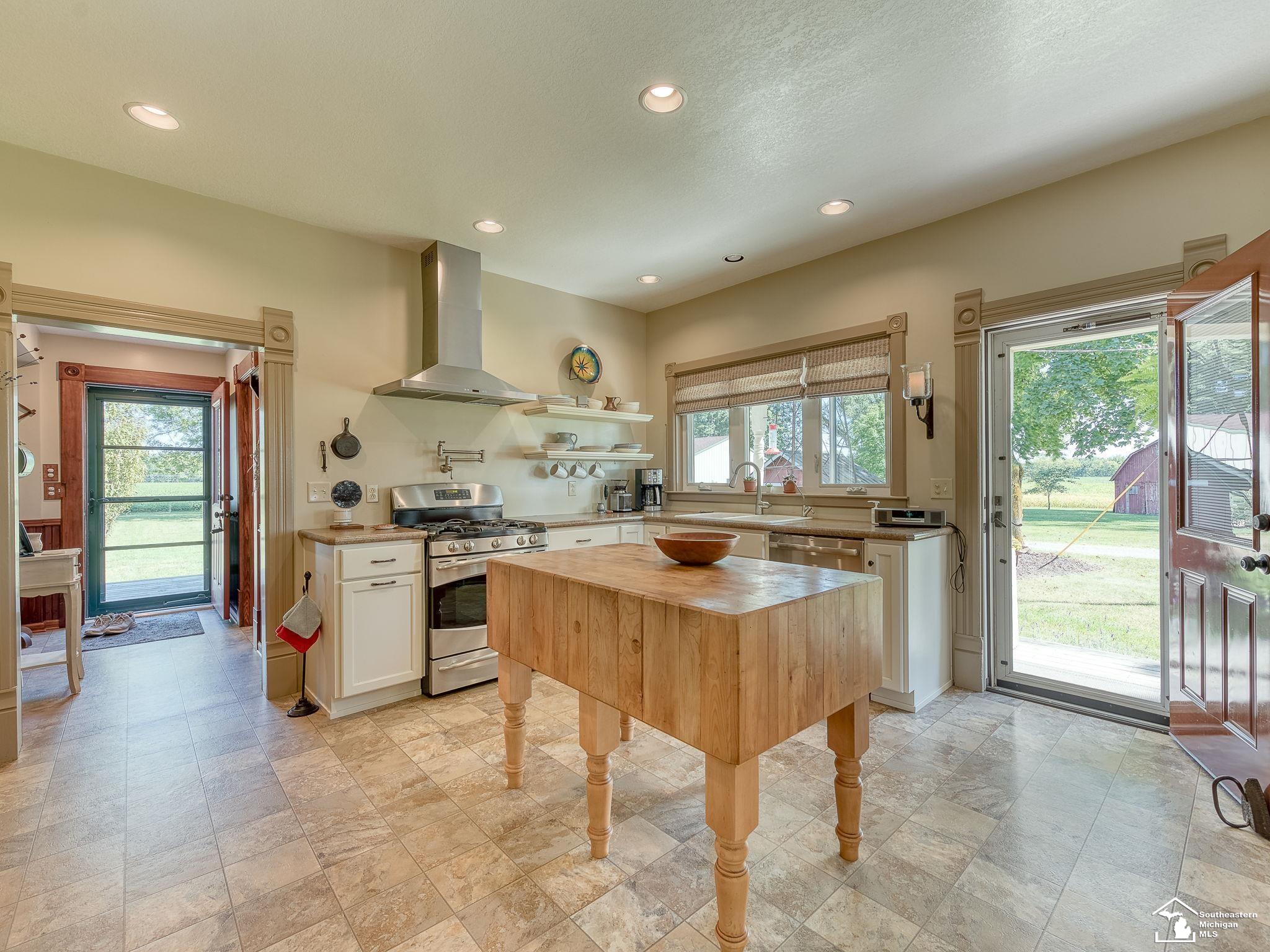 990 Dennison Road