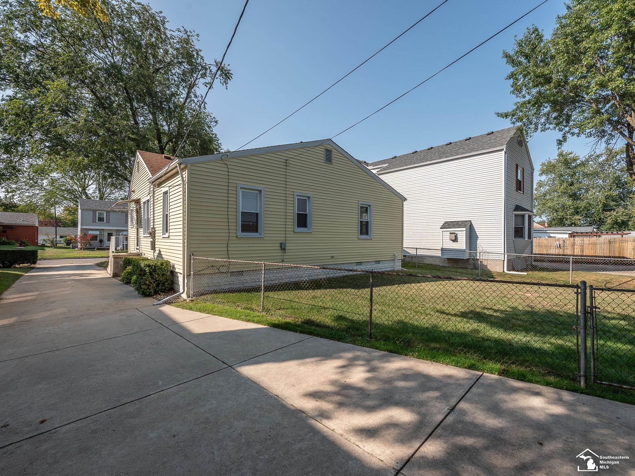 1011 Wolverine Street