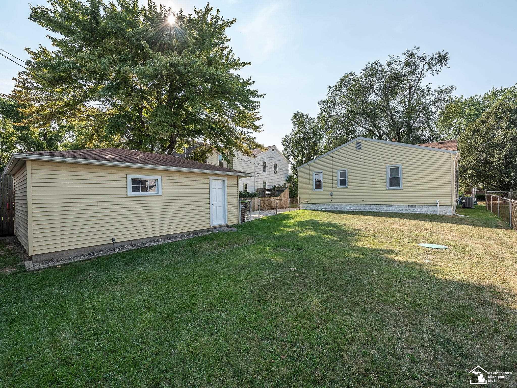 1011 Wolverine Street