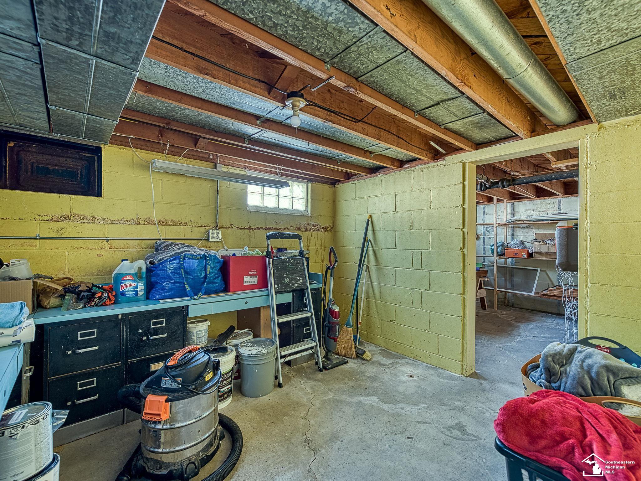 425 Maywood Avenue