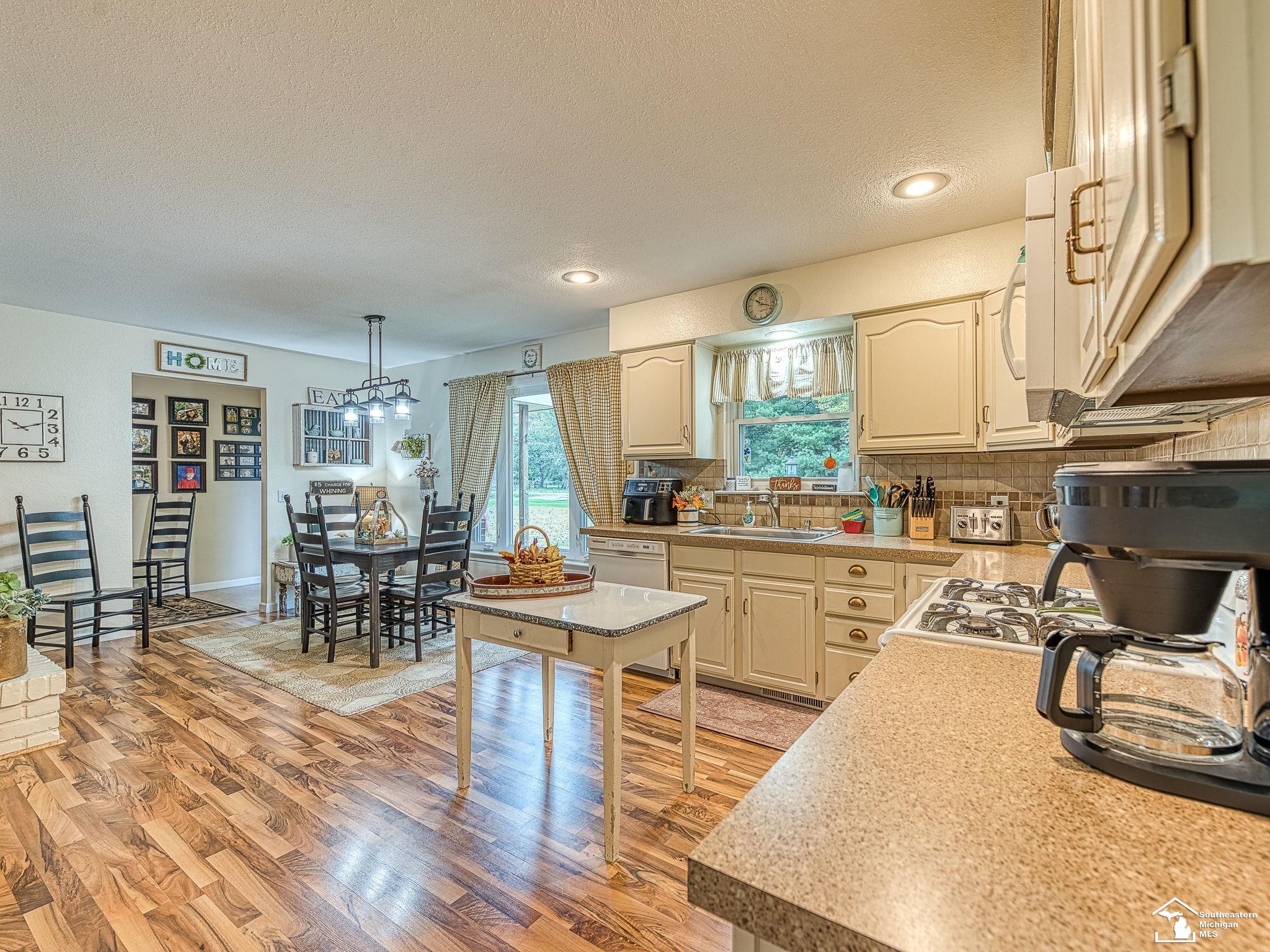 4131 W Samaria Road