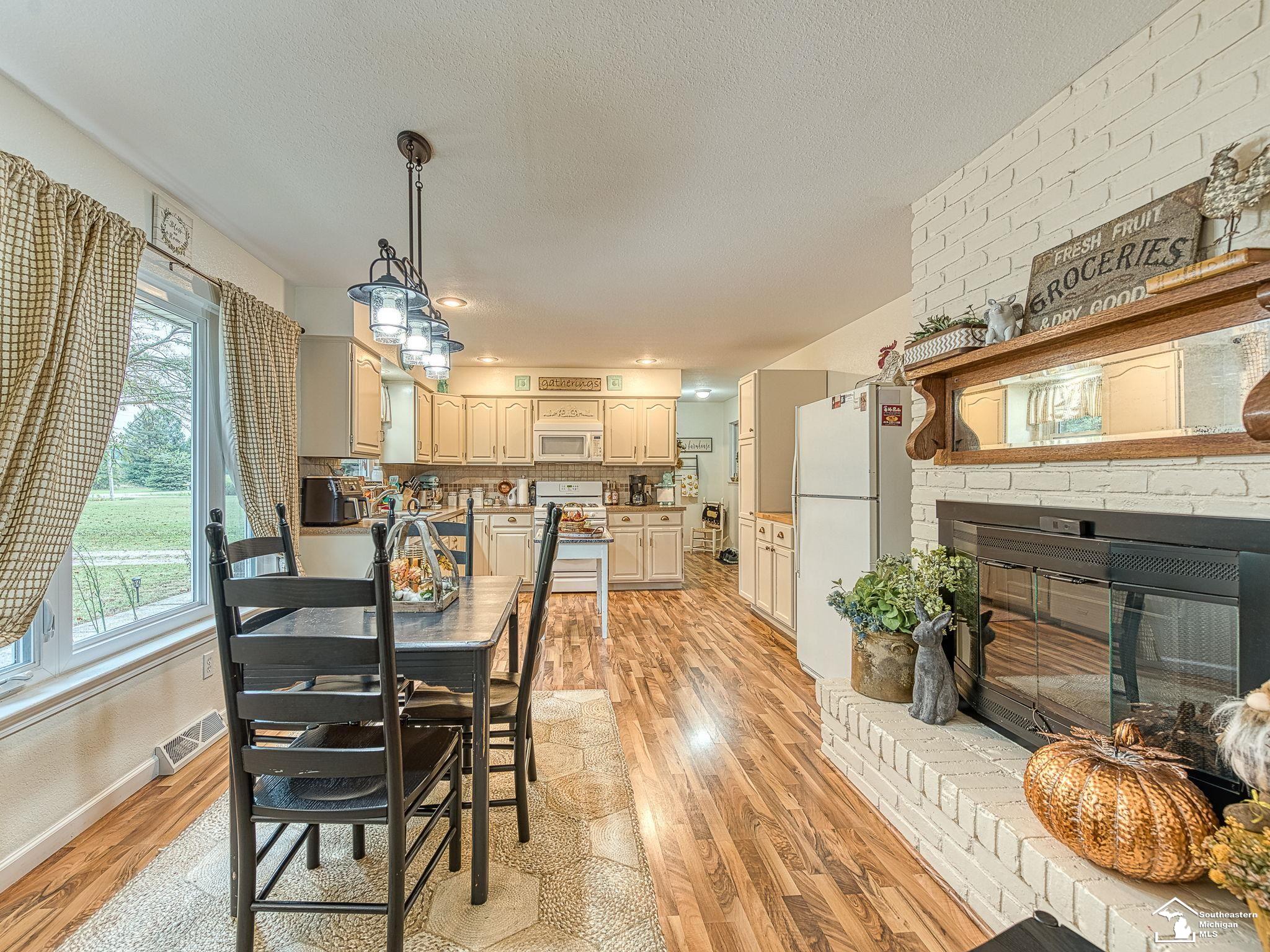 4131 W Samaria Road