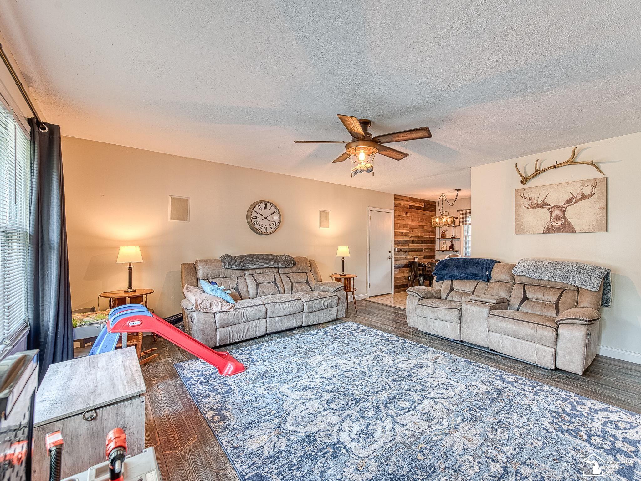 734 W Dean Road