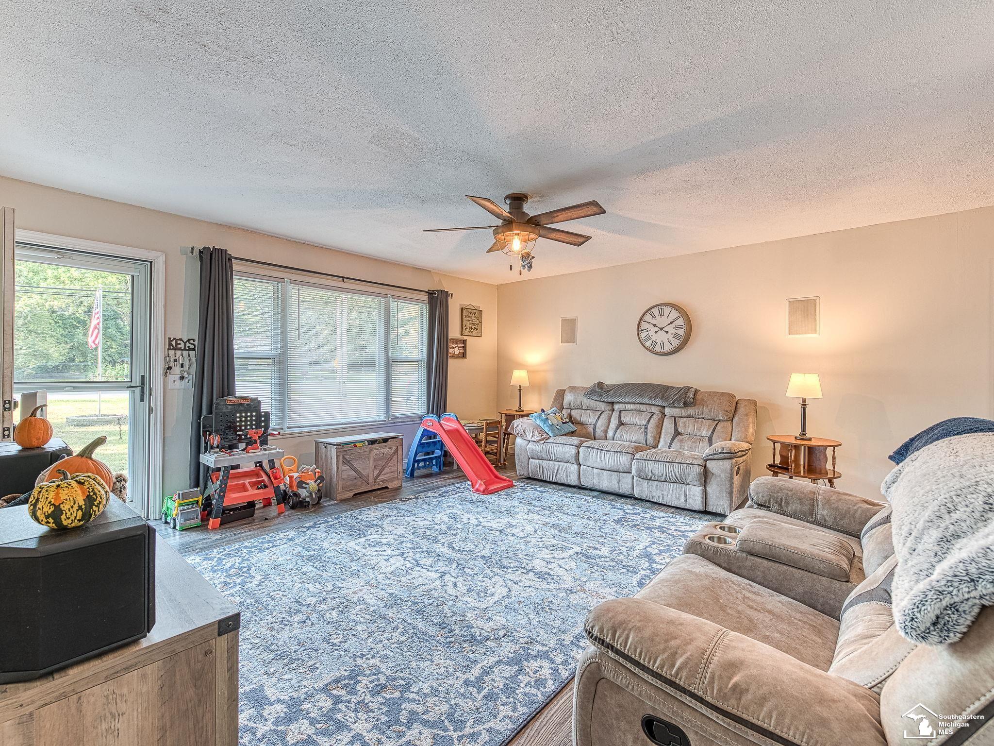 734 W Dean Road
