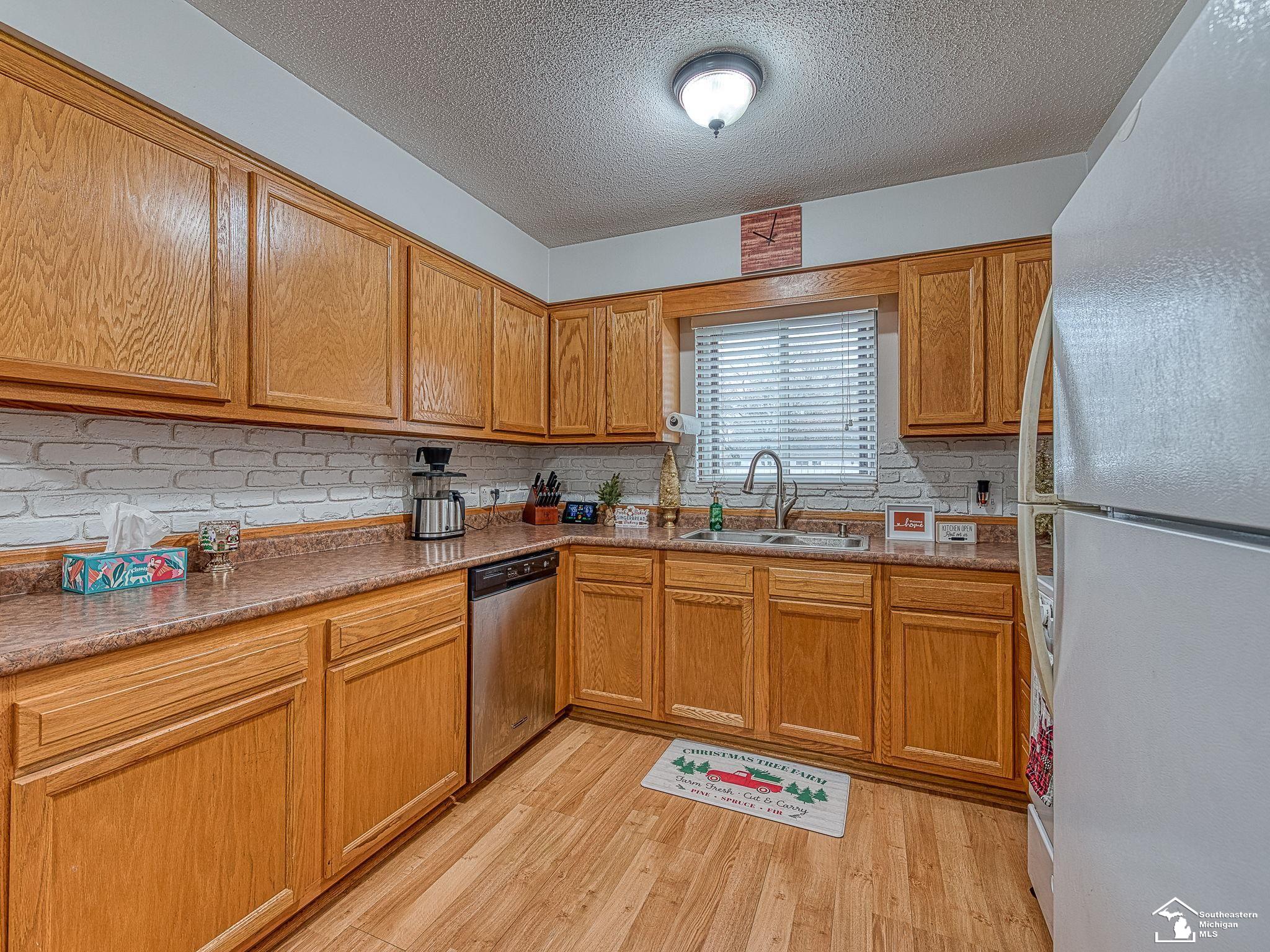 3255 W Stein Road