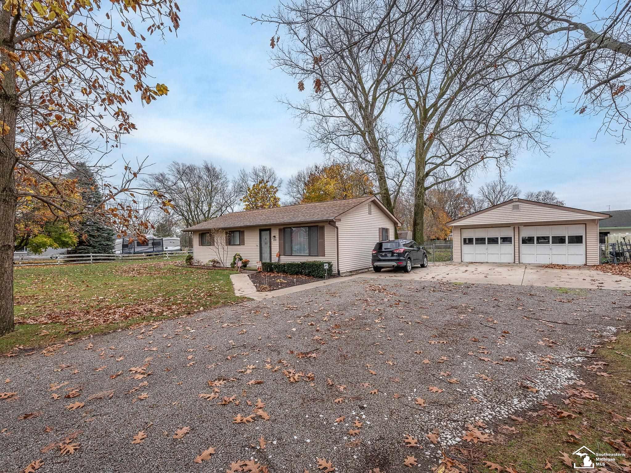 3255 W Stein Road