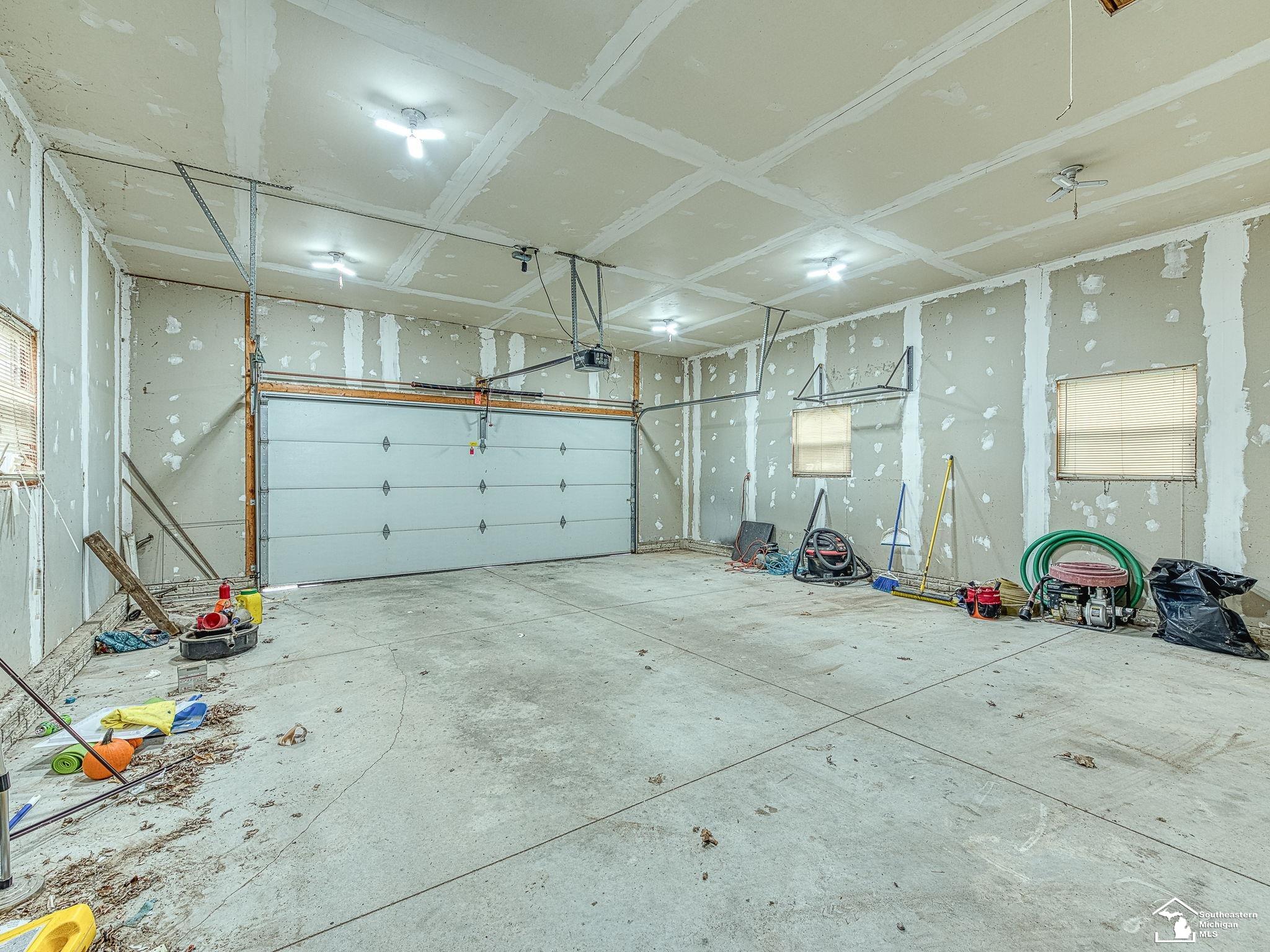 7052 Bluebush Road