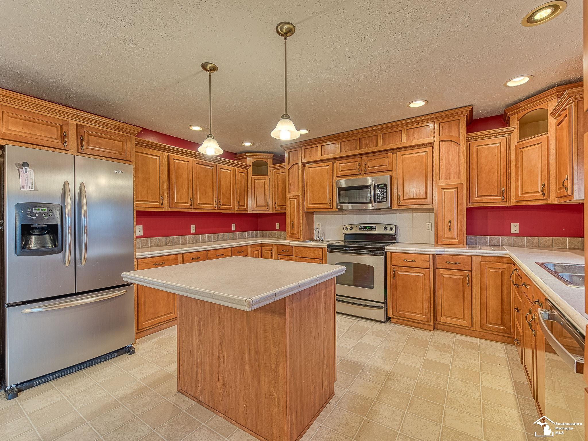 7052 Bluebush Road