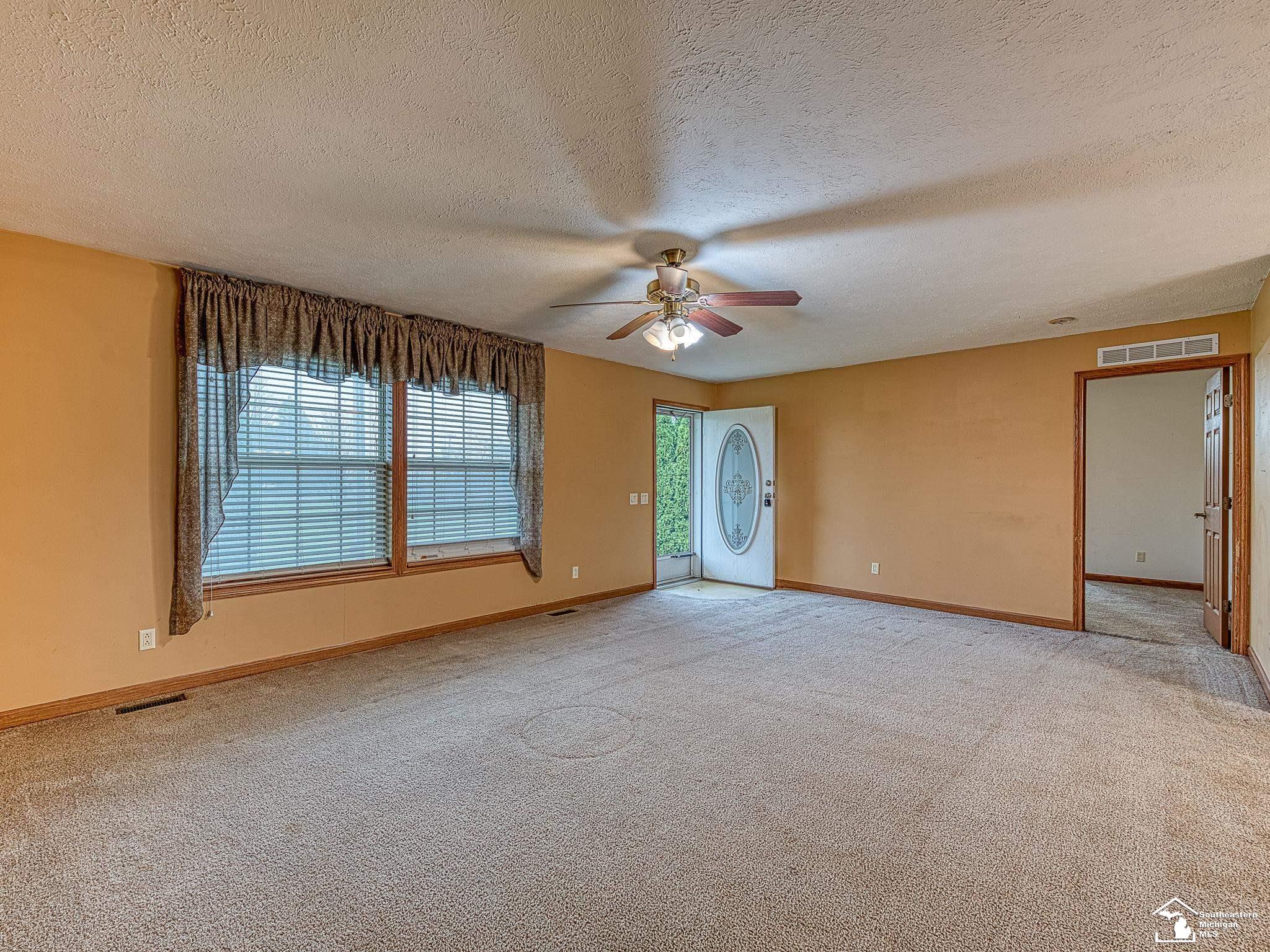 7052 Bluebush Road
