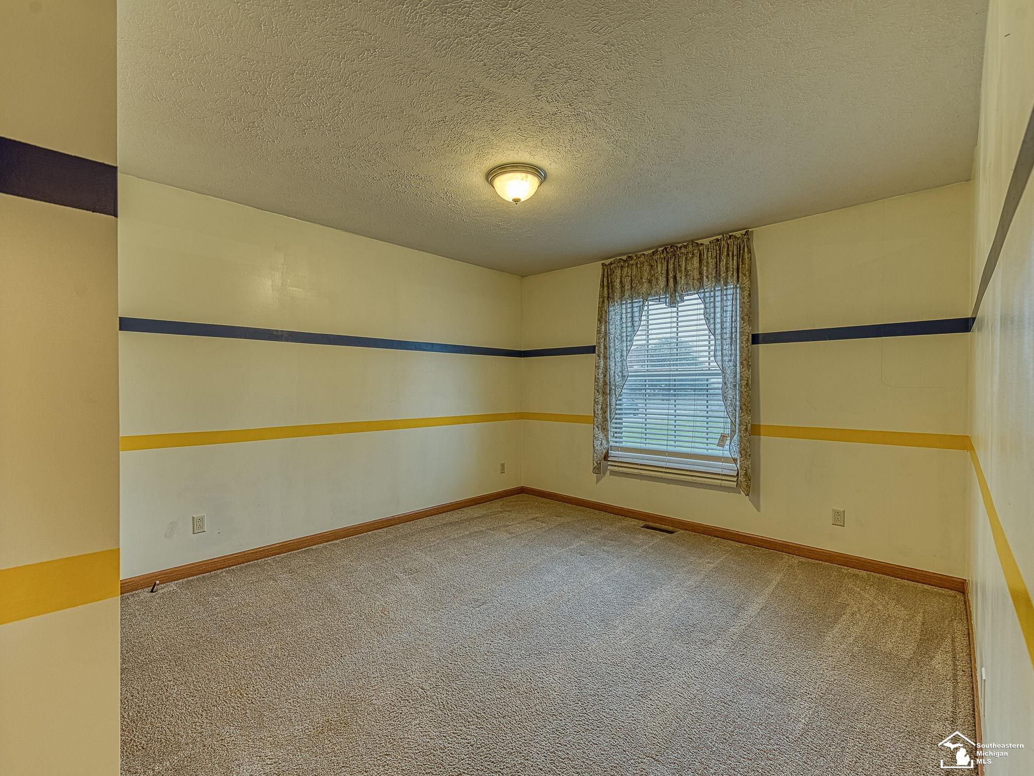 7052 Bluebush Road