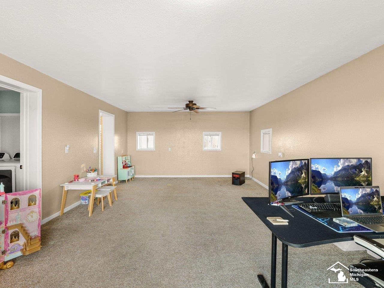 687 W Samaria Road