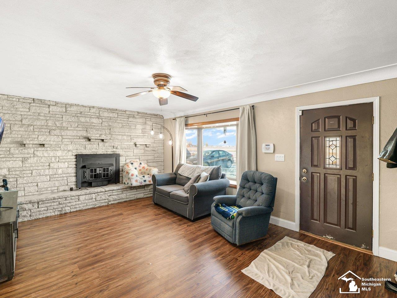 687 W Samaria Road