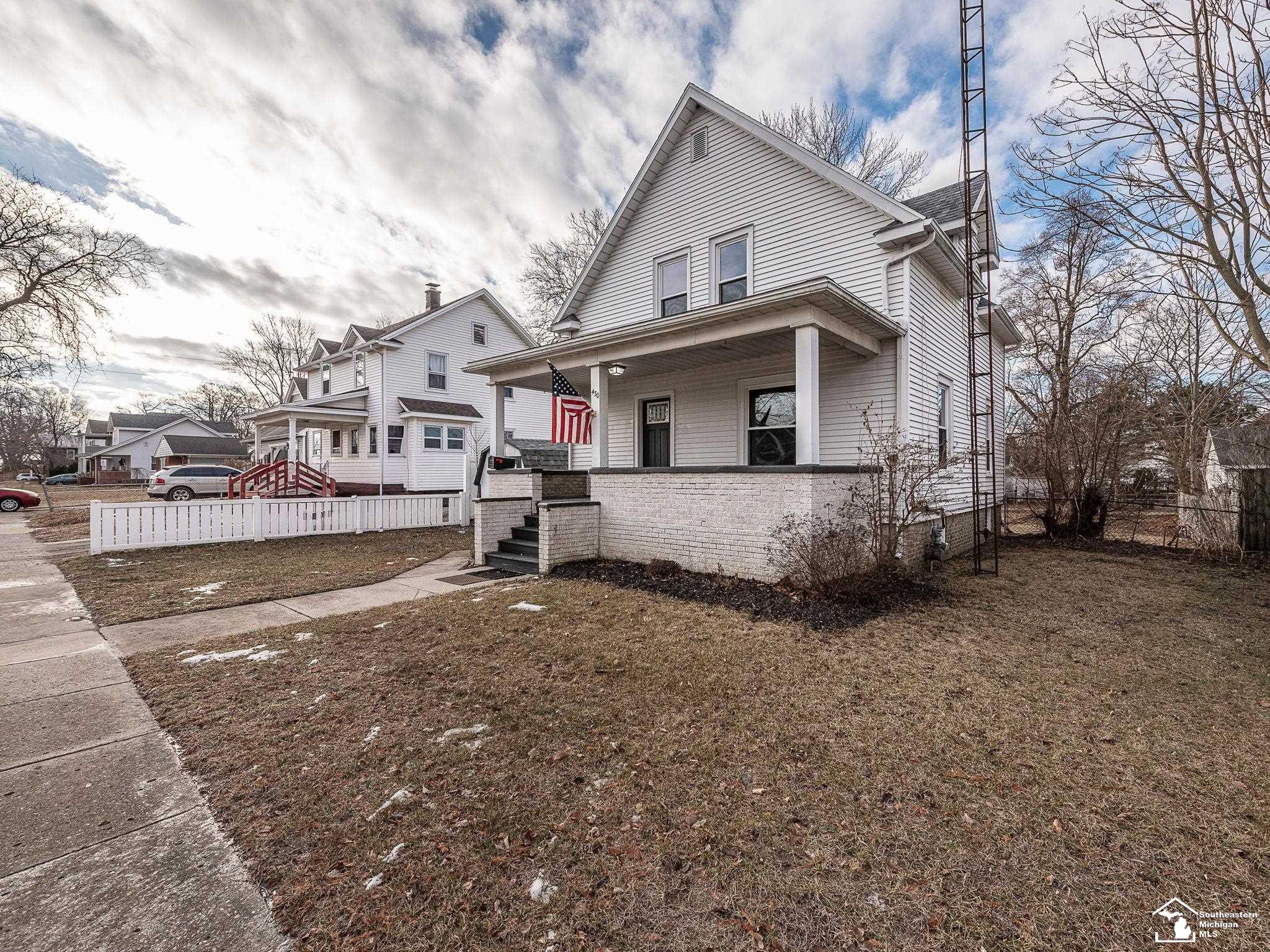 430 E 5th Street