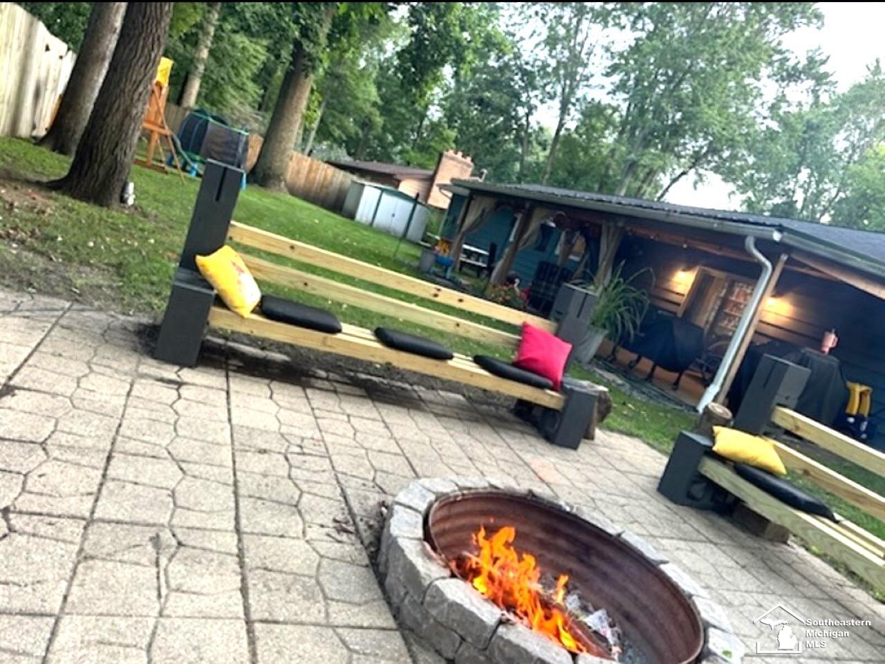 7740 Seneca Trail