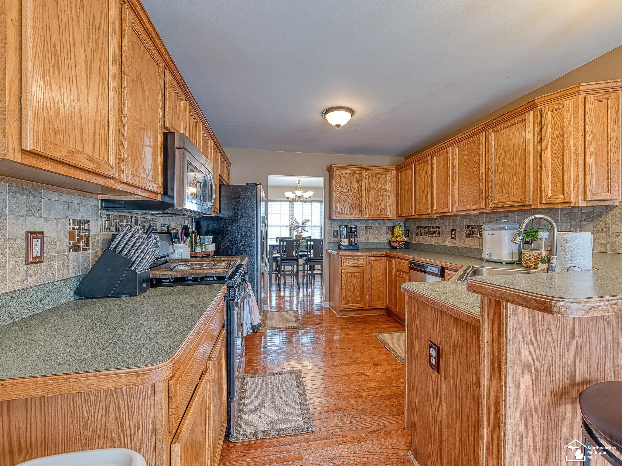 9107 Newport Creek