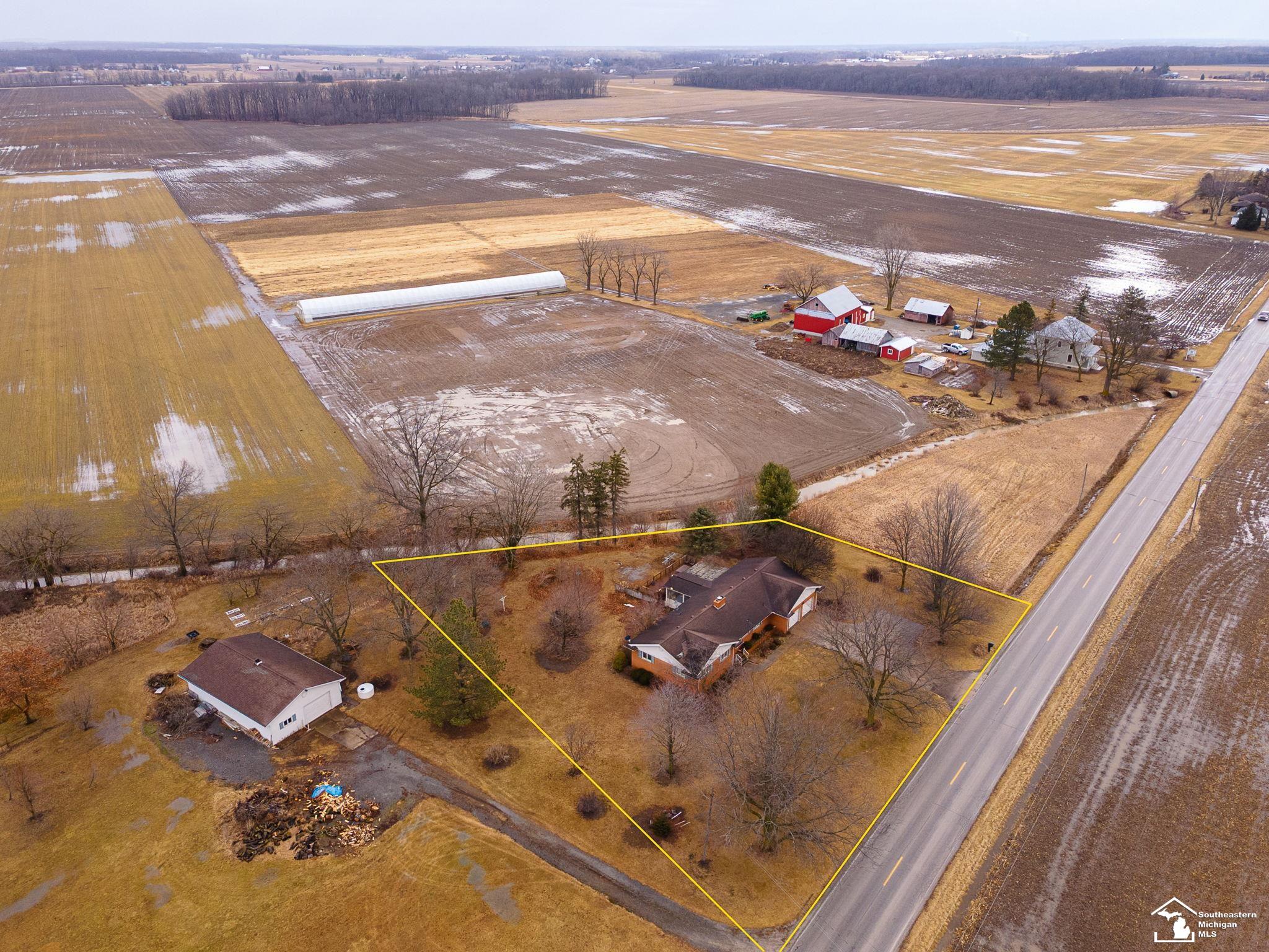 884 W Albain Road