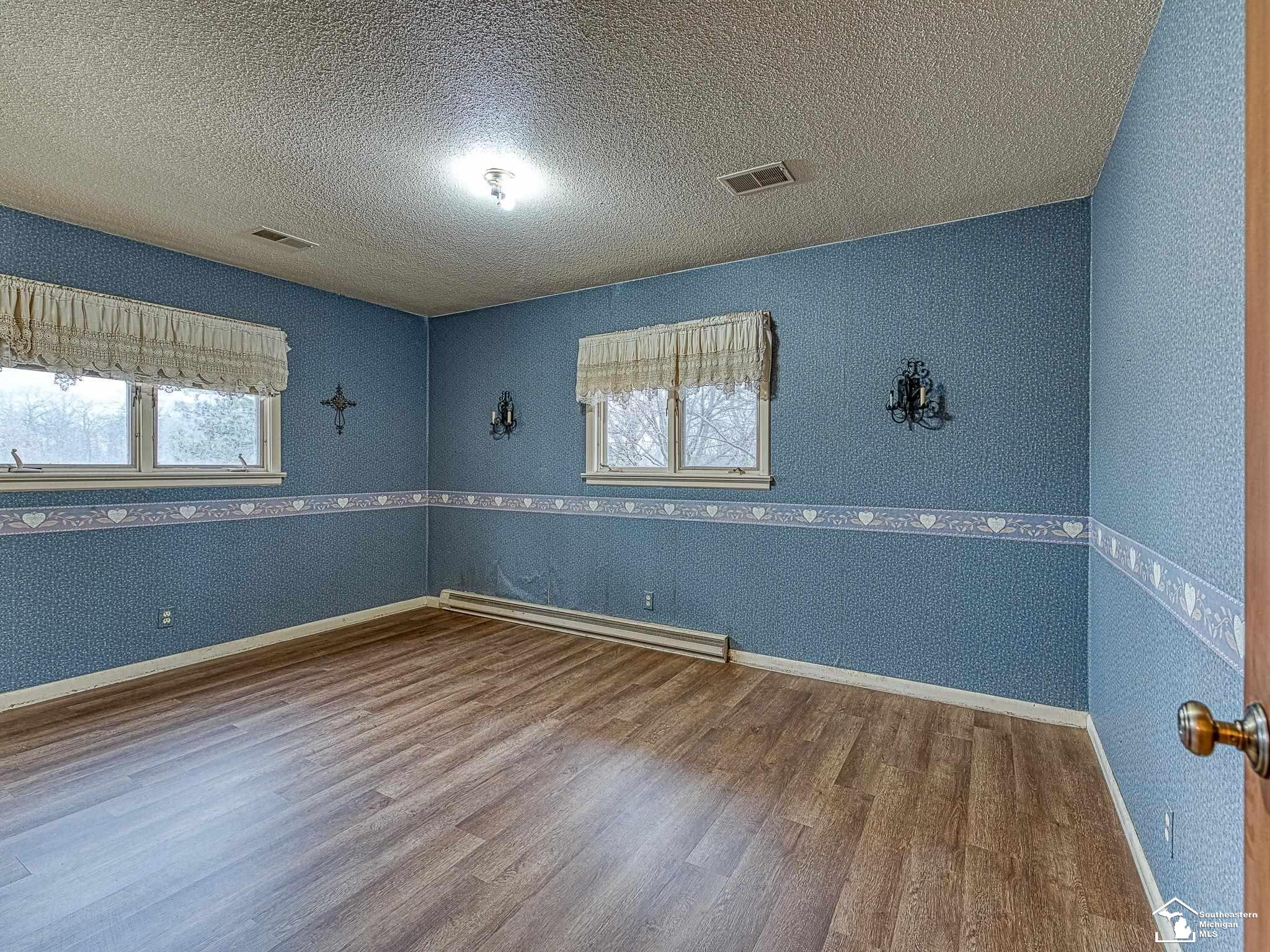 884 W Albain Road