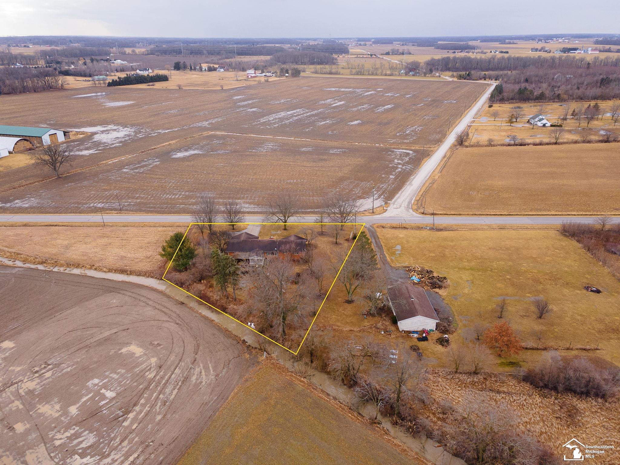 884 W Albain Road