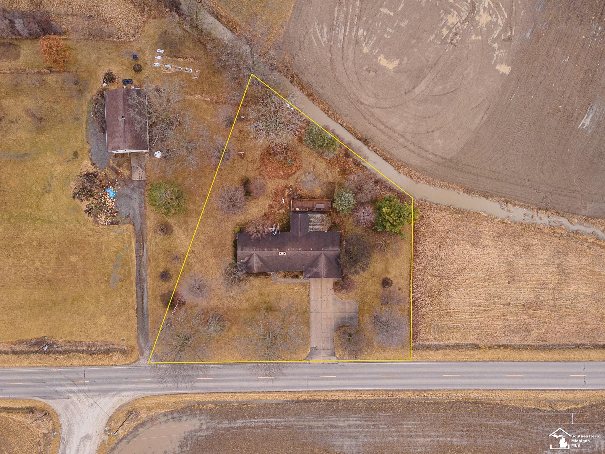 884 W Albain Road