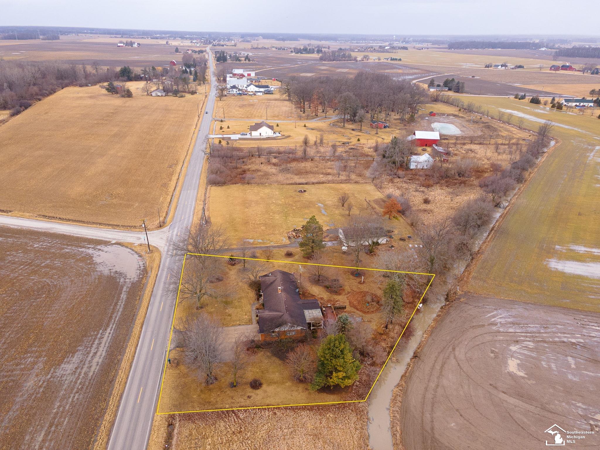 884 W Albain Road