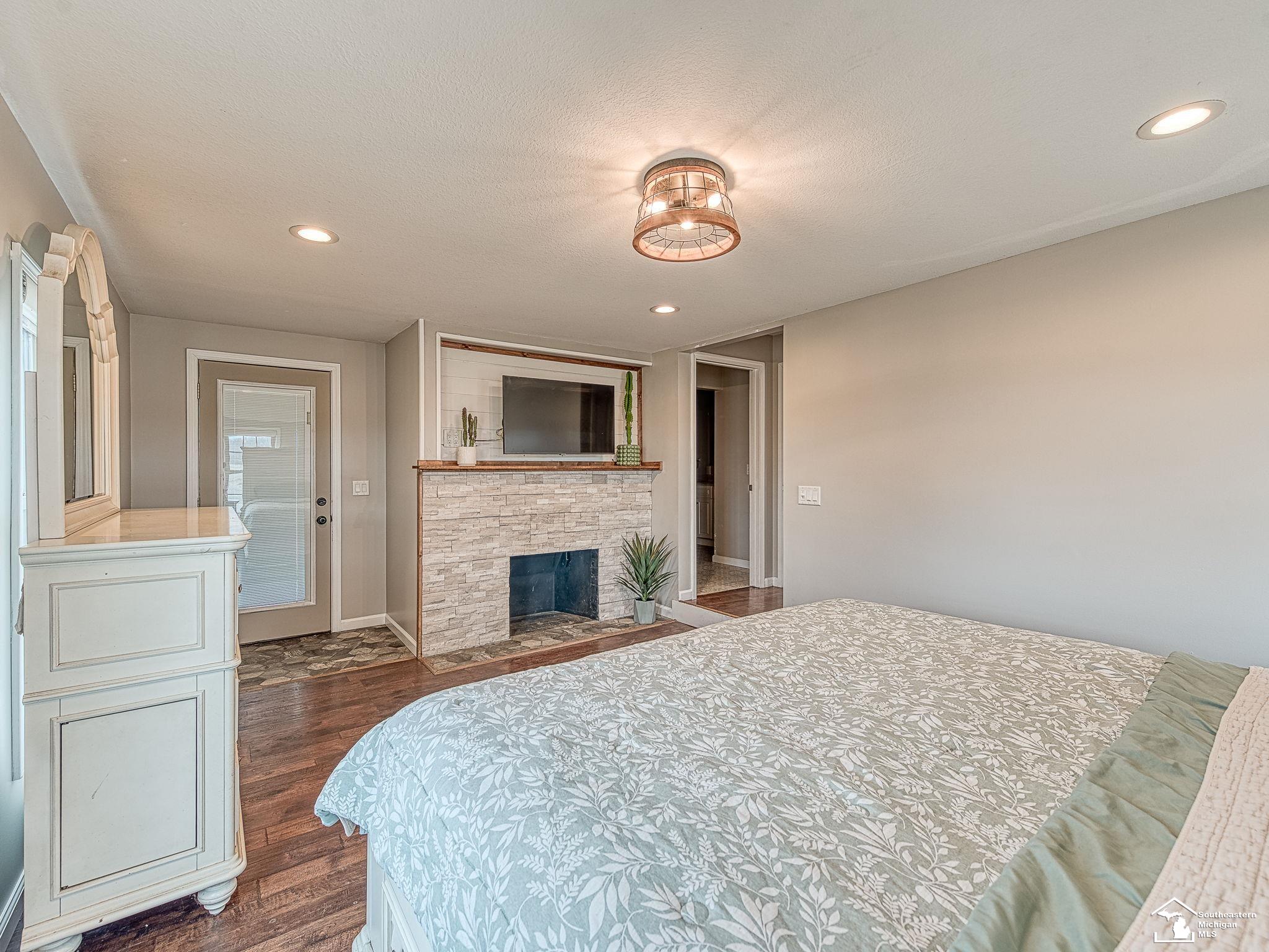 3270 Rodesiler Highway