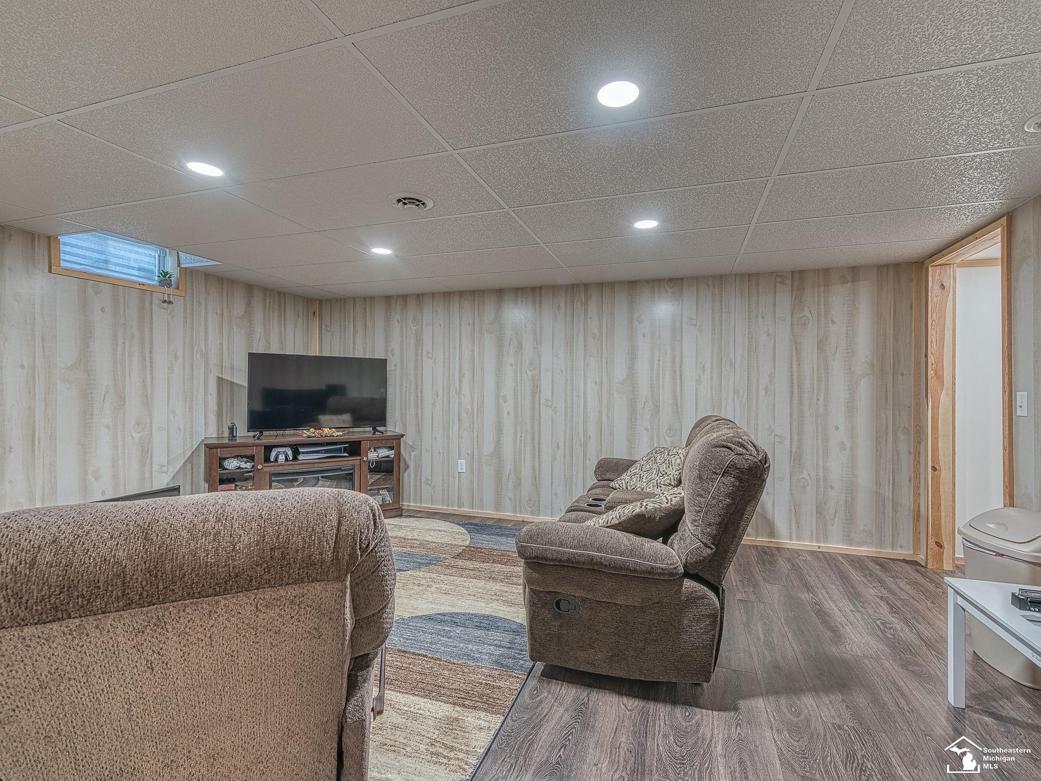 9489 Raisin Street