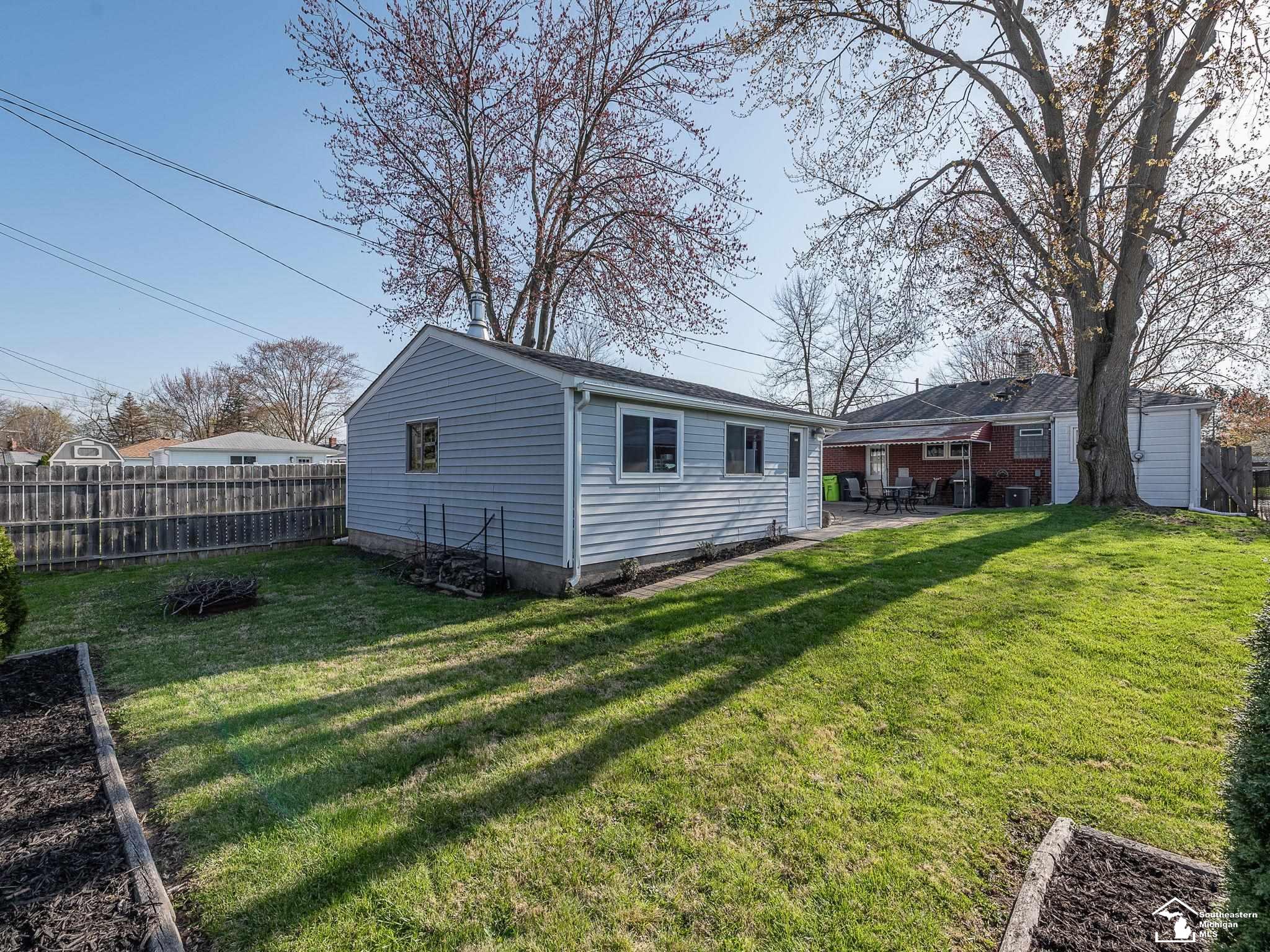 29370 Tamarack Drive