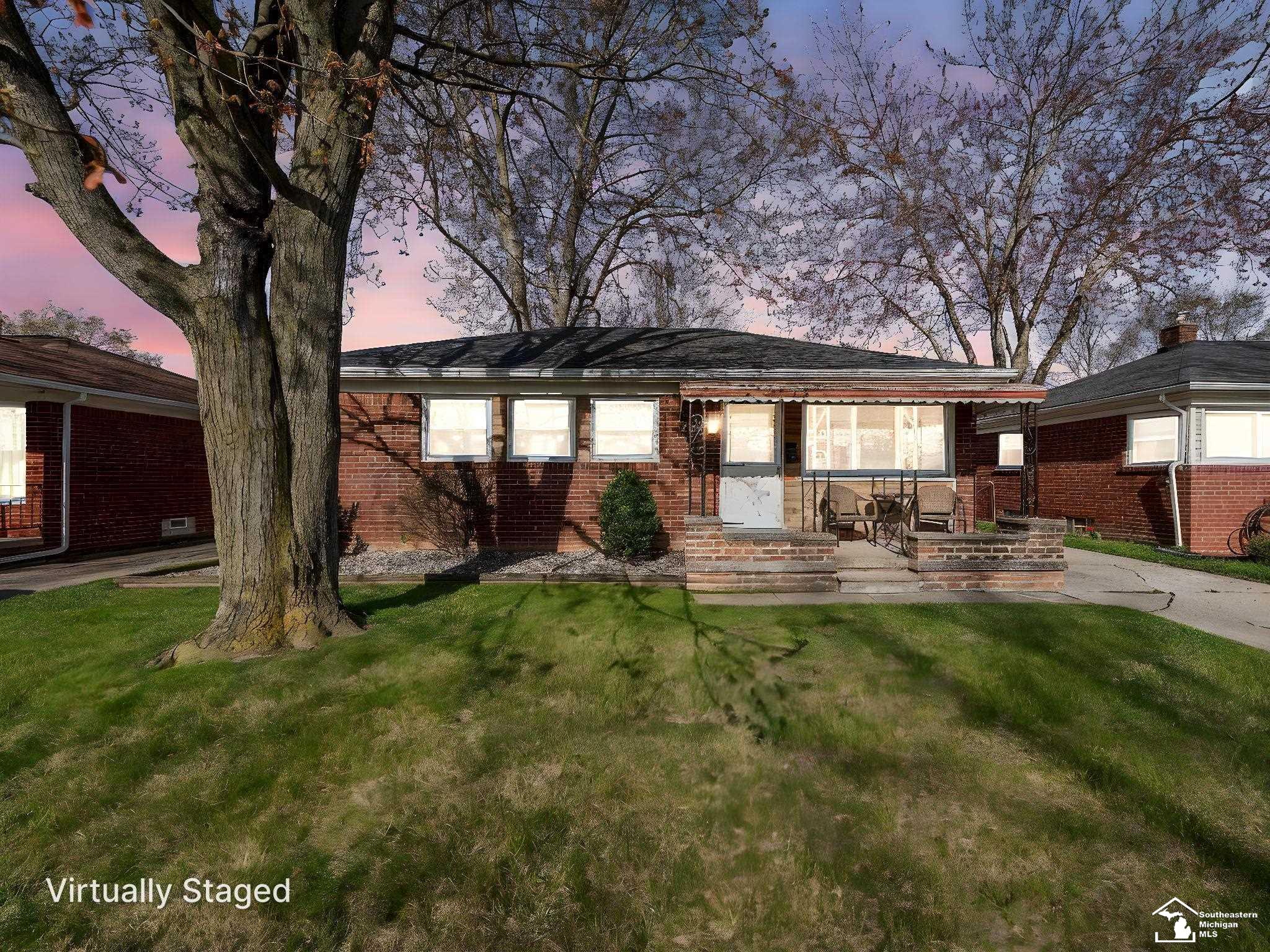 29370 Tamarack Drive