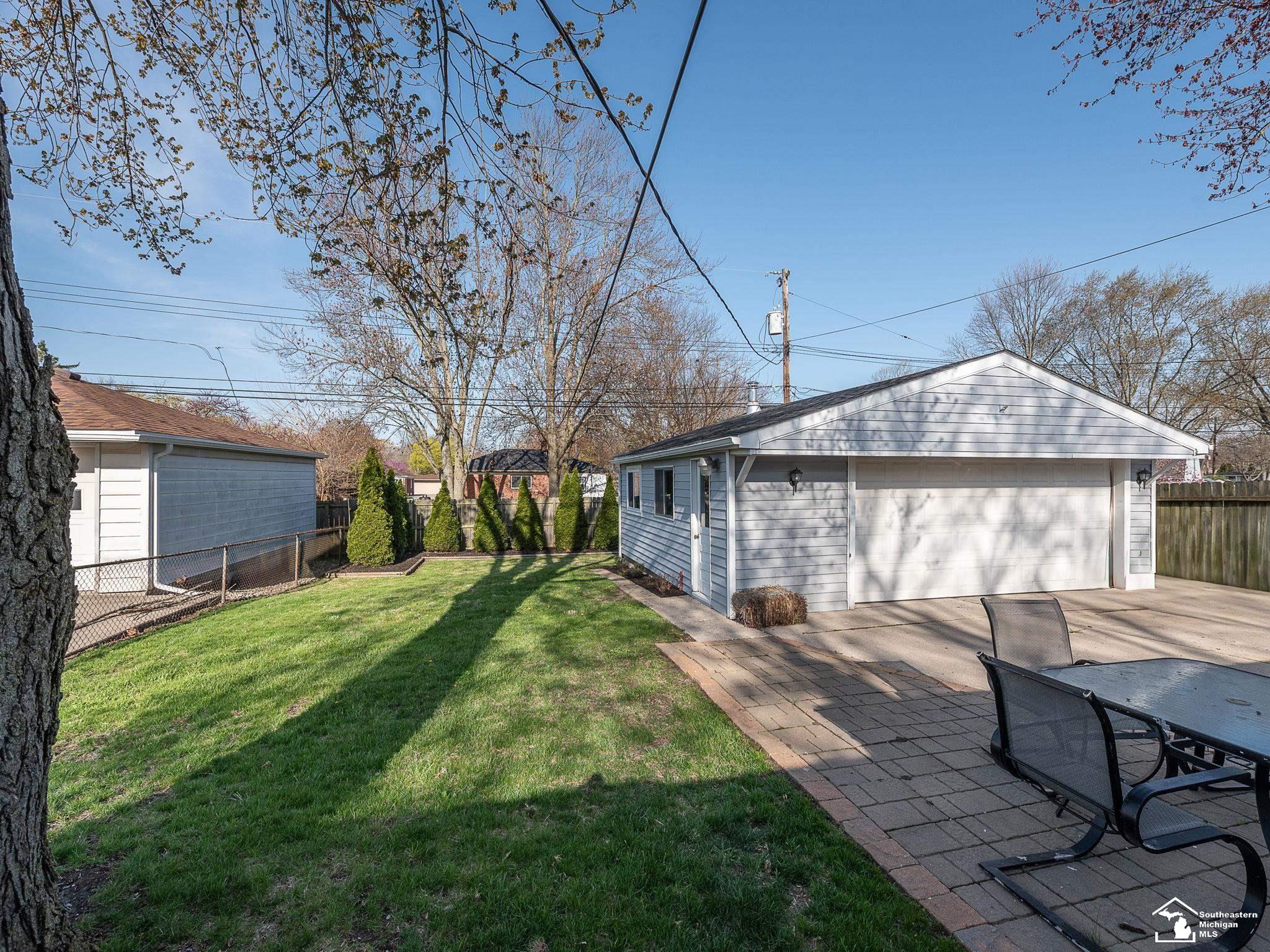 29370 Tamarack Drive
