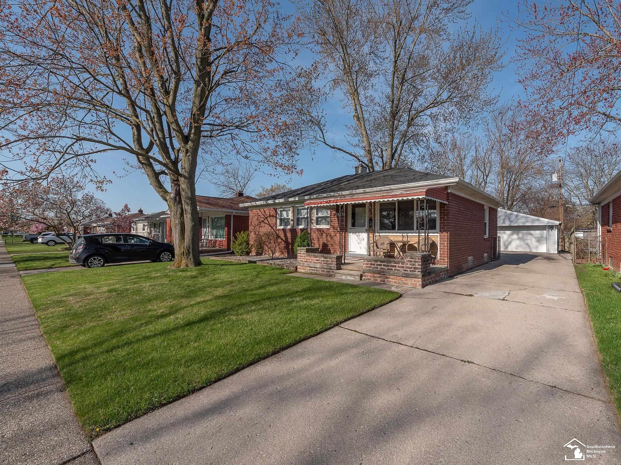 29370 Tamarack Drive