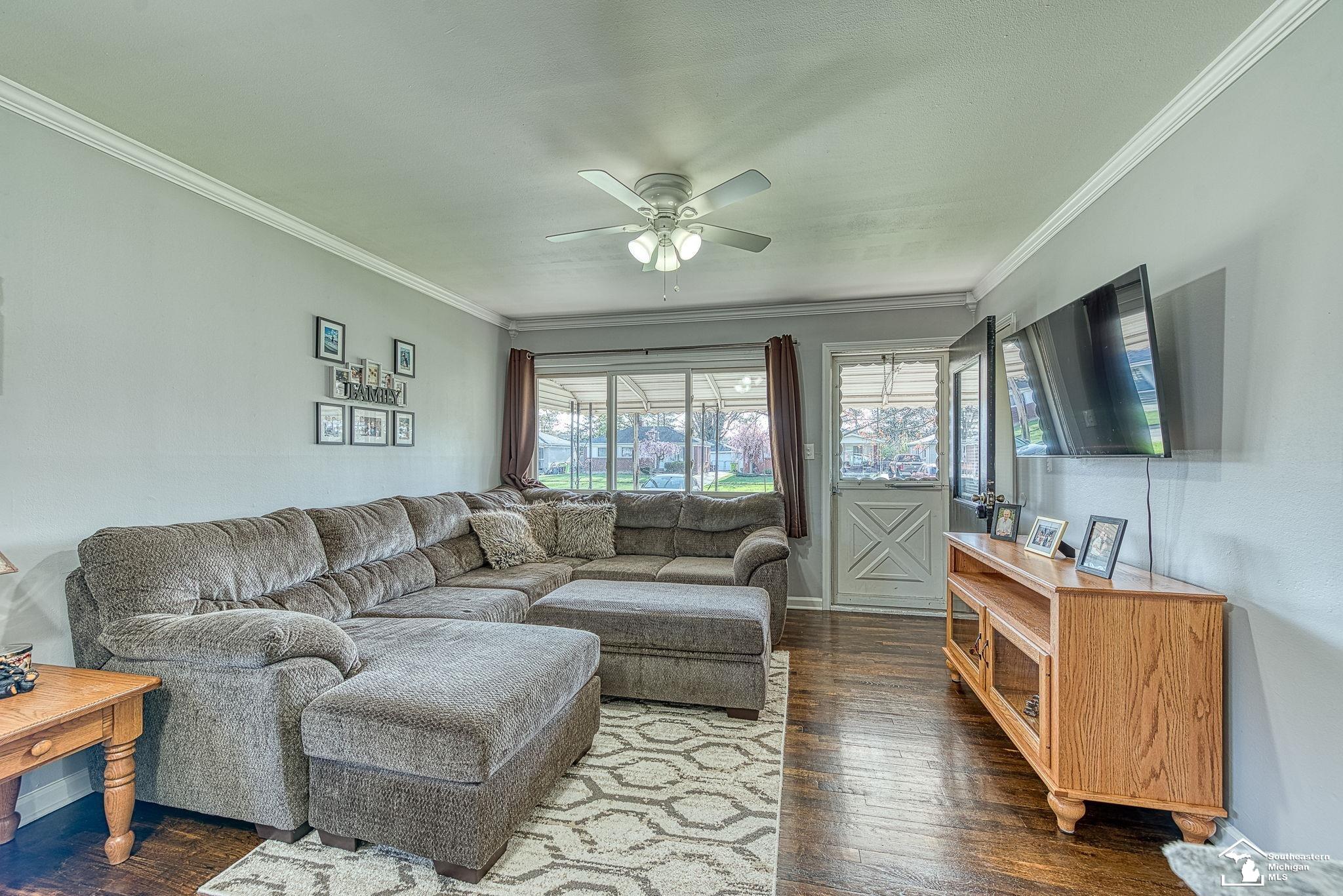 29370 Tamarack Drive