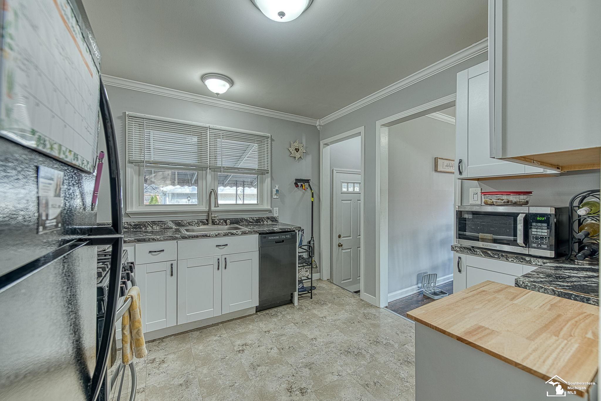 29370 Tamarack Drive
