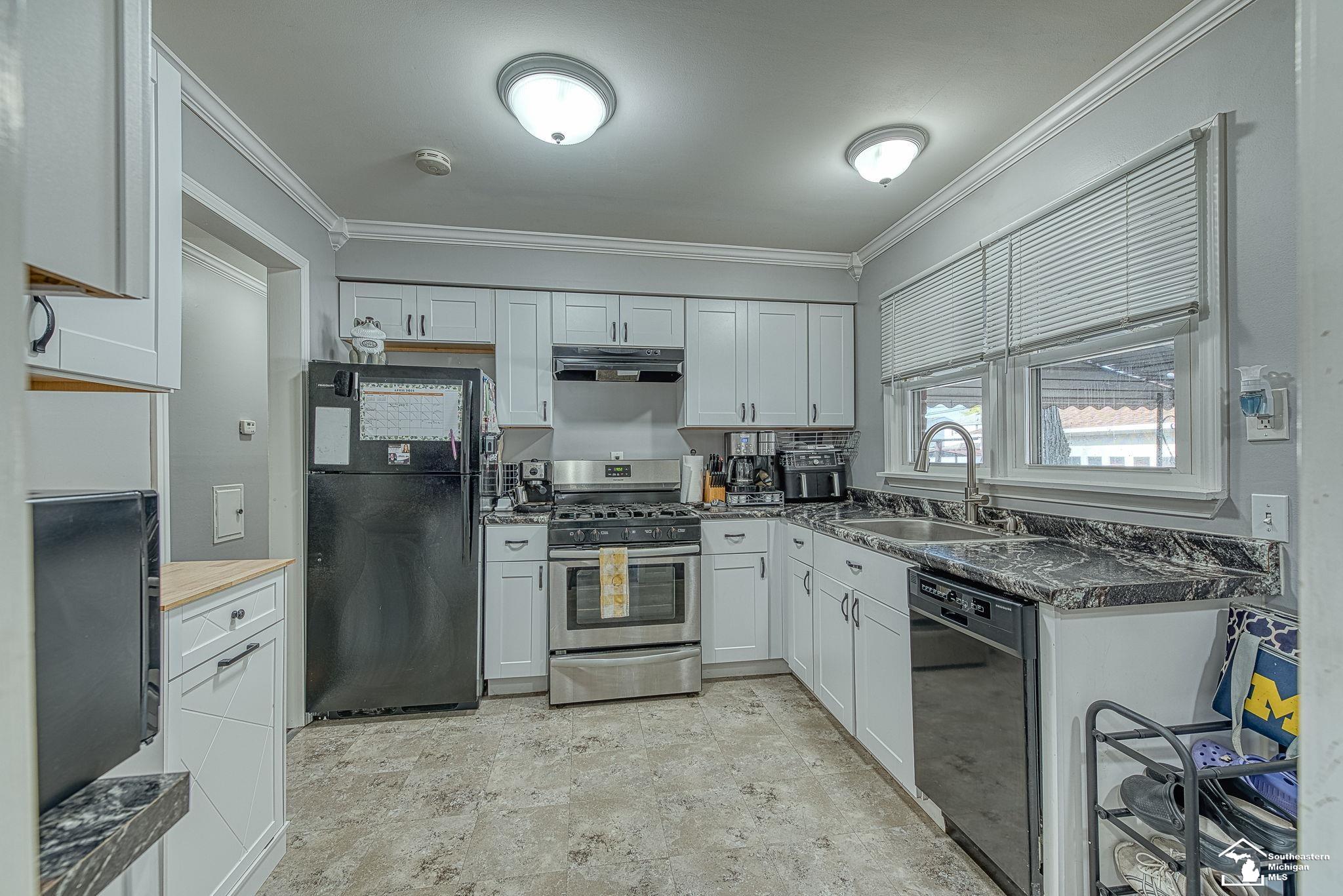 29370 Tamarack Drive