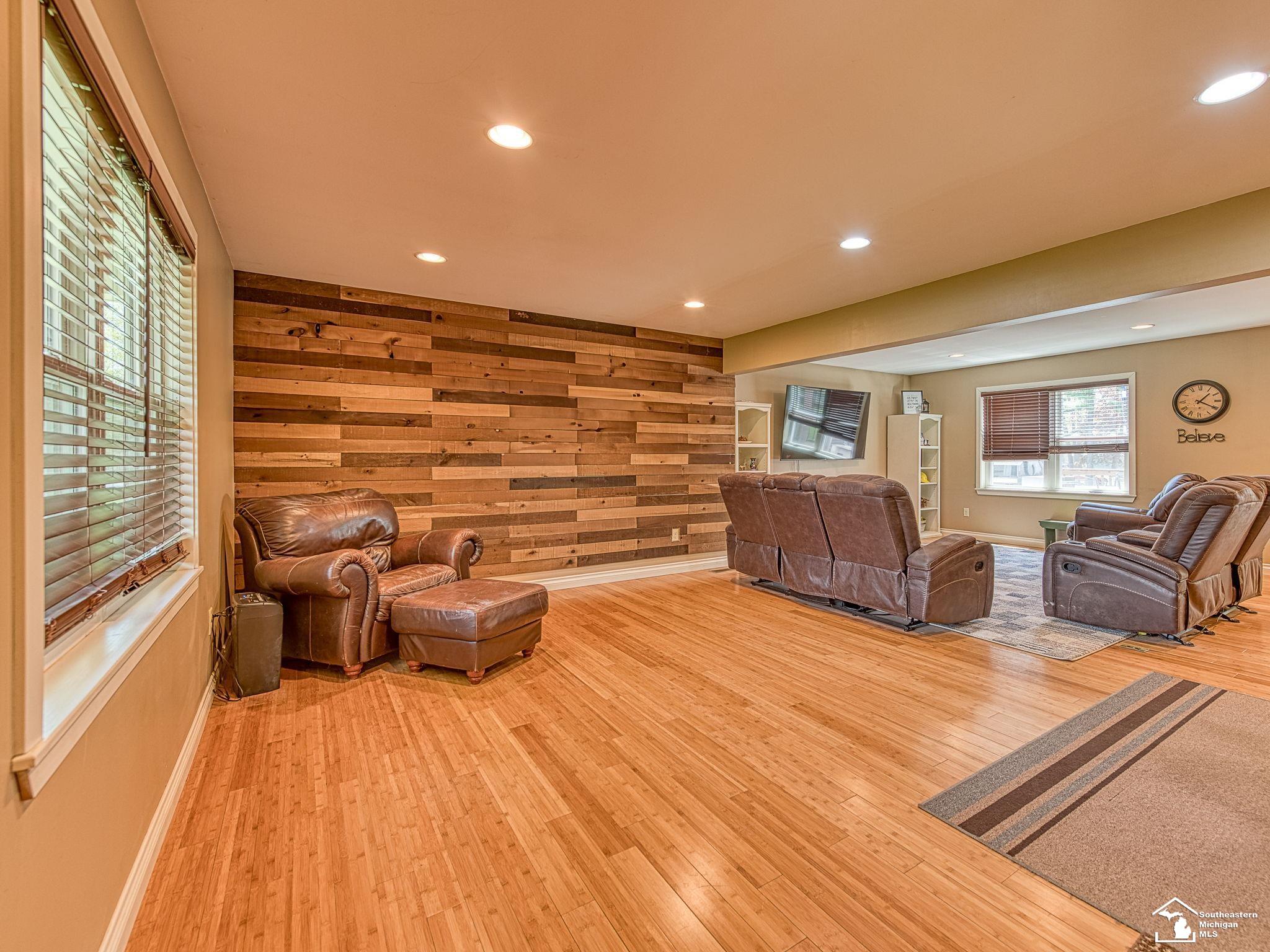 2755 W Samaria Road