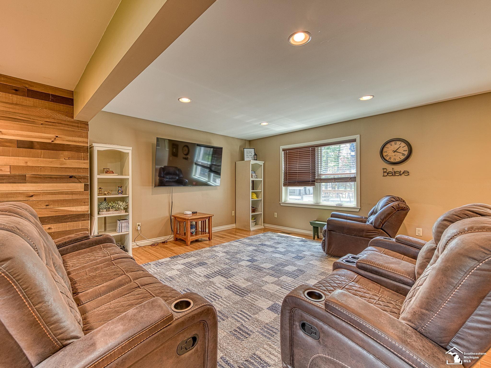 2755 W Samaria Road