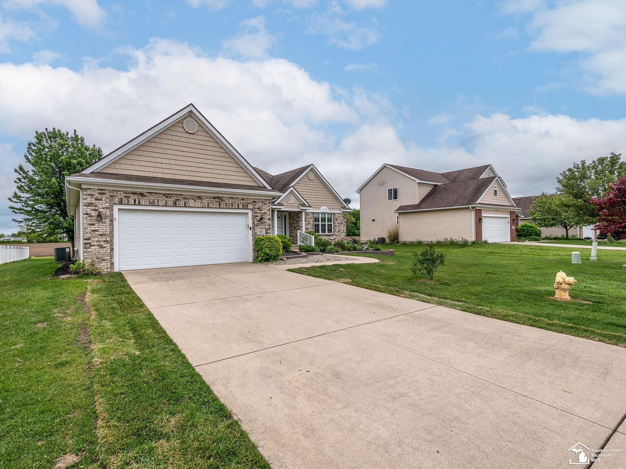 957 Plum Tree Circle